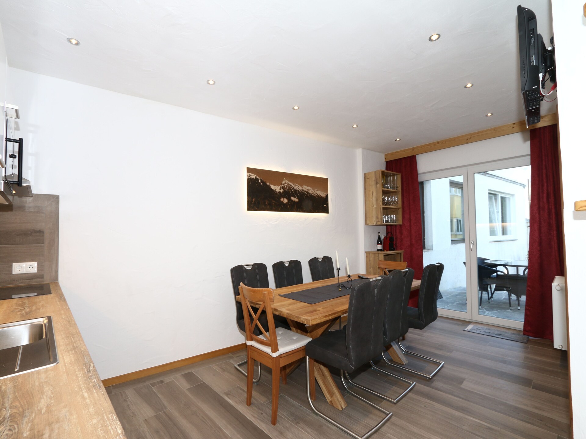 Ruim appartement voor 8 in dorpshart Fügen, vlakbij skilift en thermaalbad - foto 5