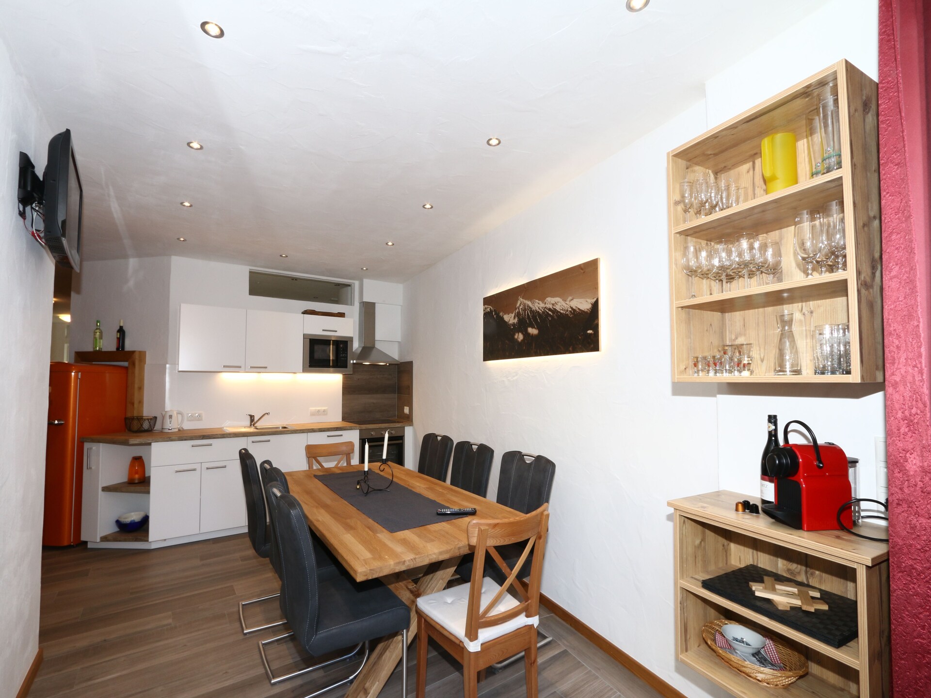 Ruim appartement voor 8 in dorpshart Fügen, vlakbij skilift en thermaalbad - foto 7