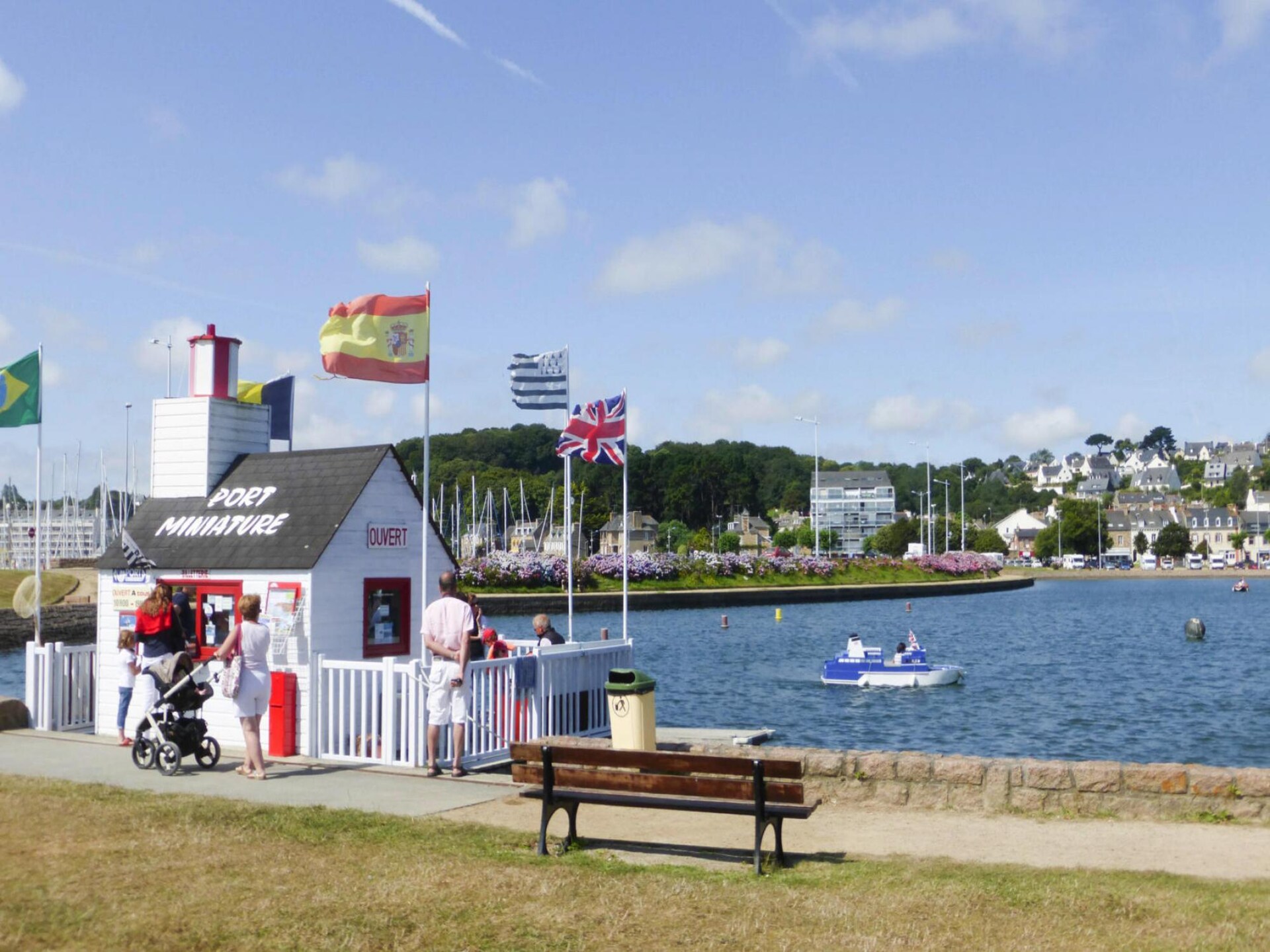 Vrijstaand vakantiehuis aan de rivier met kano en boomhut in Langoat - foto 20