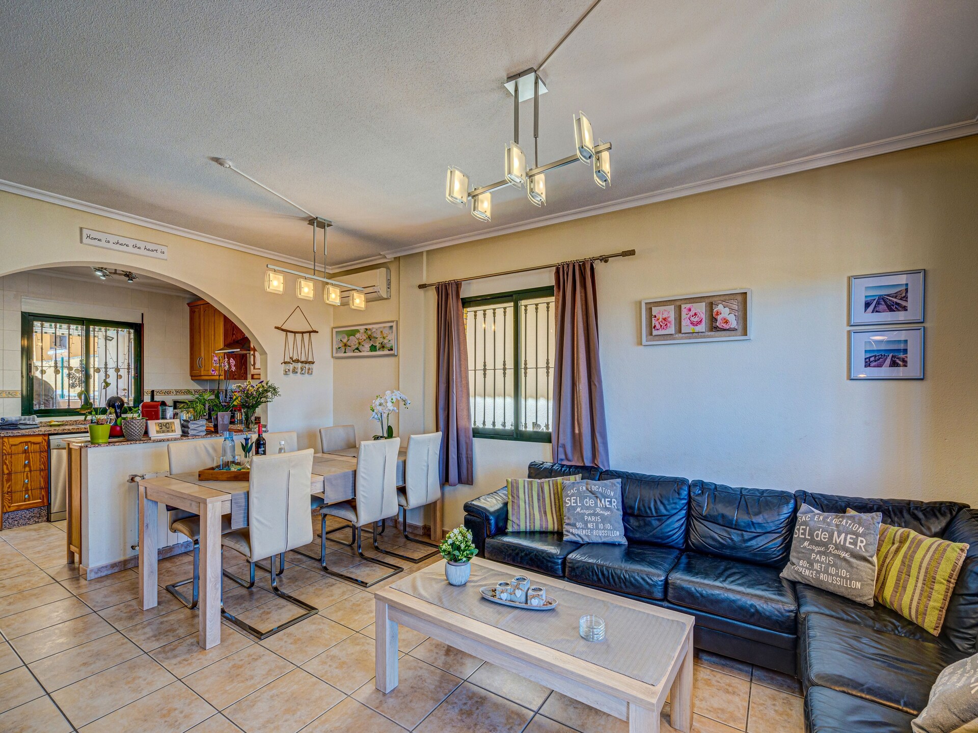 Zonovergoten vrijstaande villa met tuin nabij stranden Orihuela Costa - foto 2