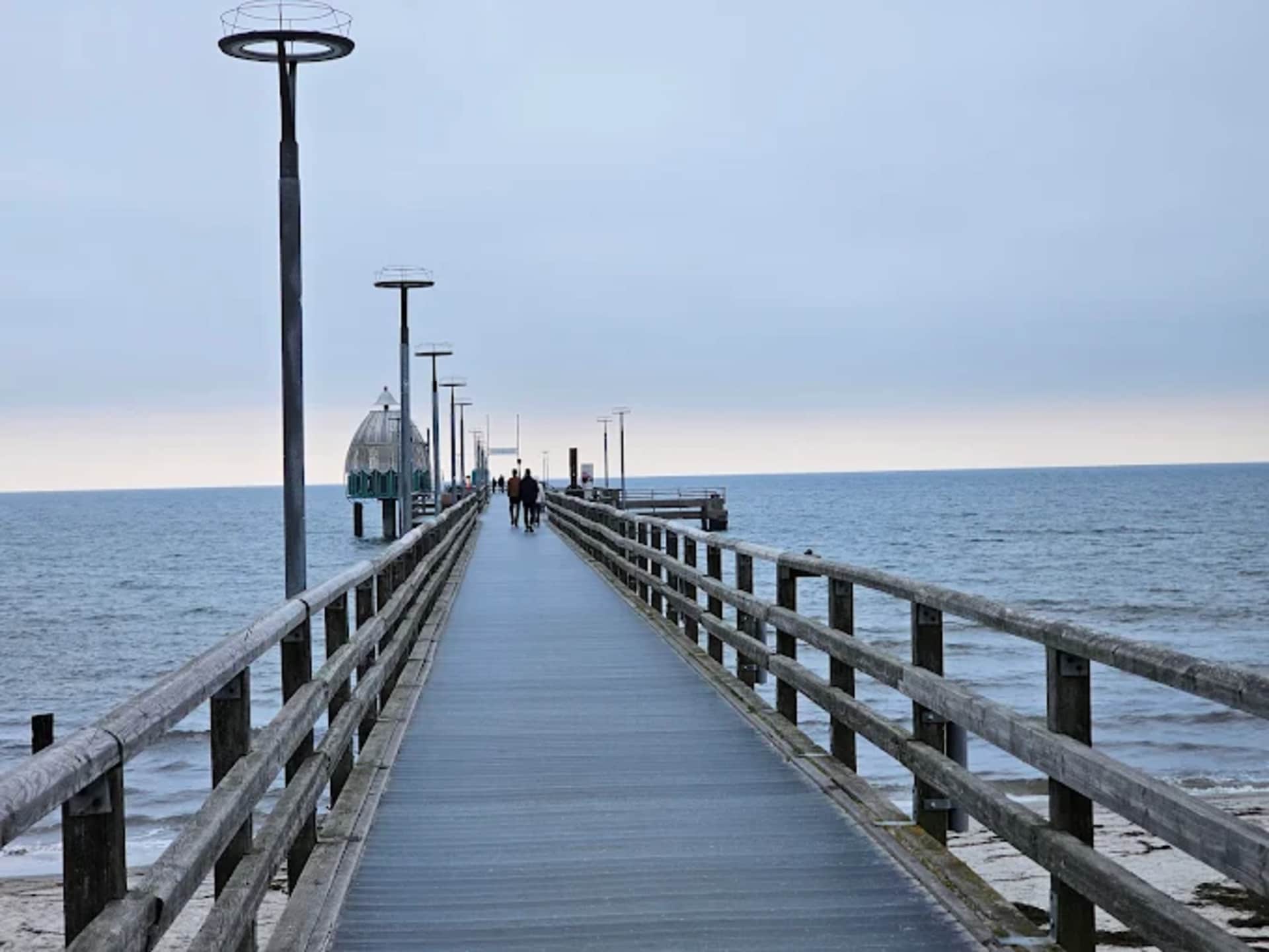 Aan zee: Ruim appartement in Zingst voor 4 personen - foto 32