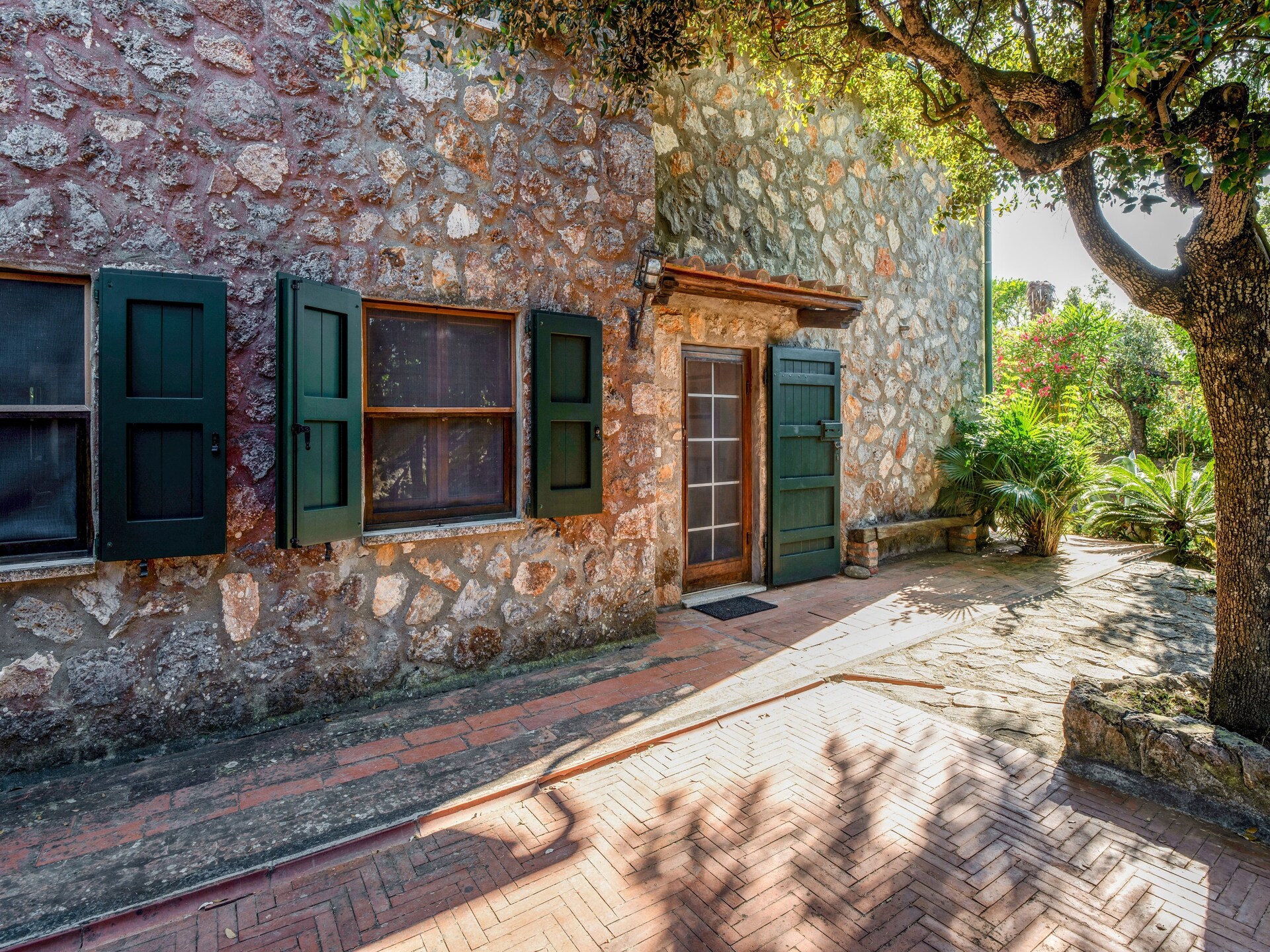 Villa Adriana: Vrijstaande droom aan de Toscaanse kust met zeezicht - foto 7