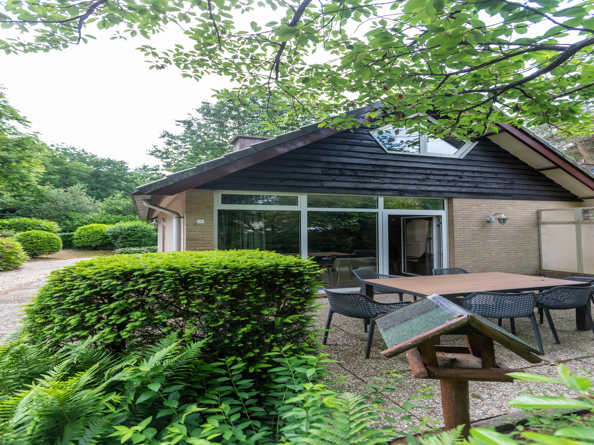 Charmante bosbungalow in Mook met tuin, huisdieren welkom - foto 10