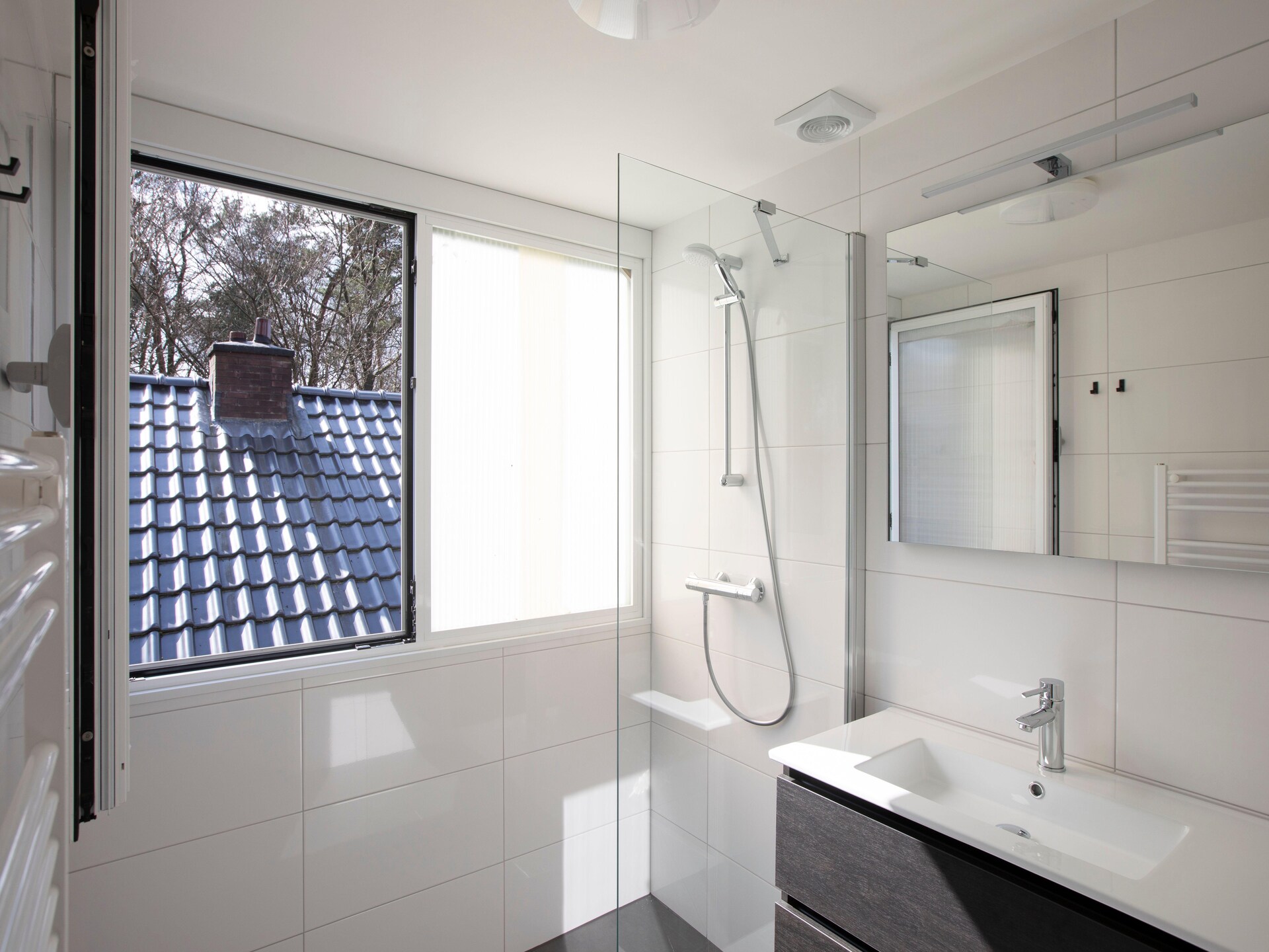Charmante bosbungalow in Mook met tuin, huisdieren welkom - foto 16