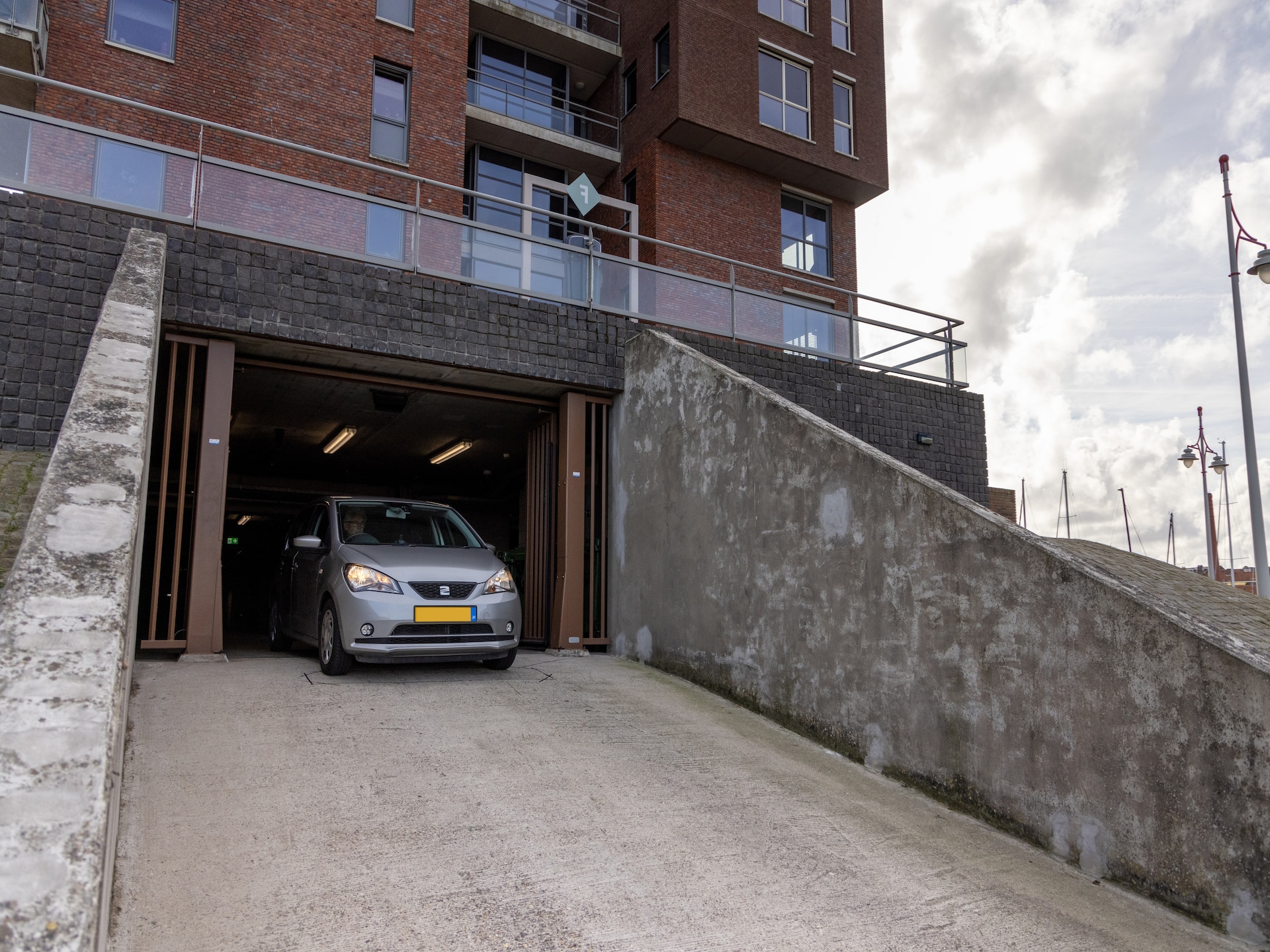 Modern gelijkvloers appartement aan de haven van Scheveningen - foto 4