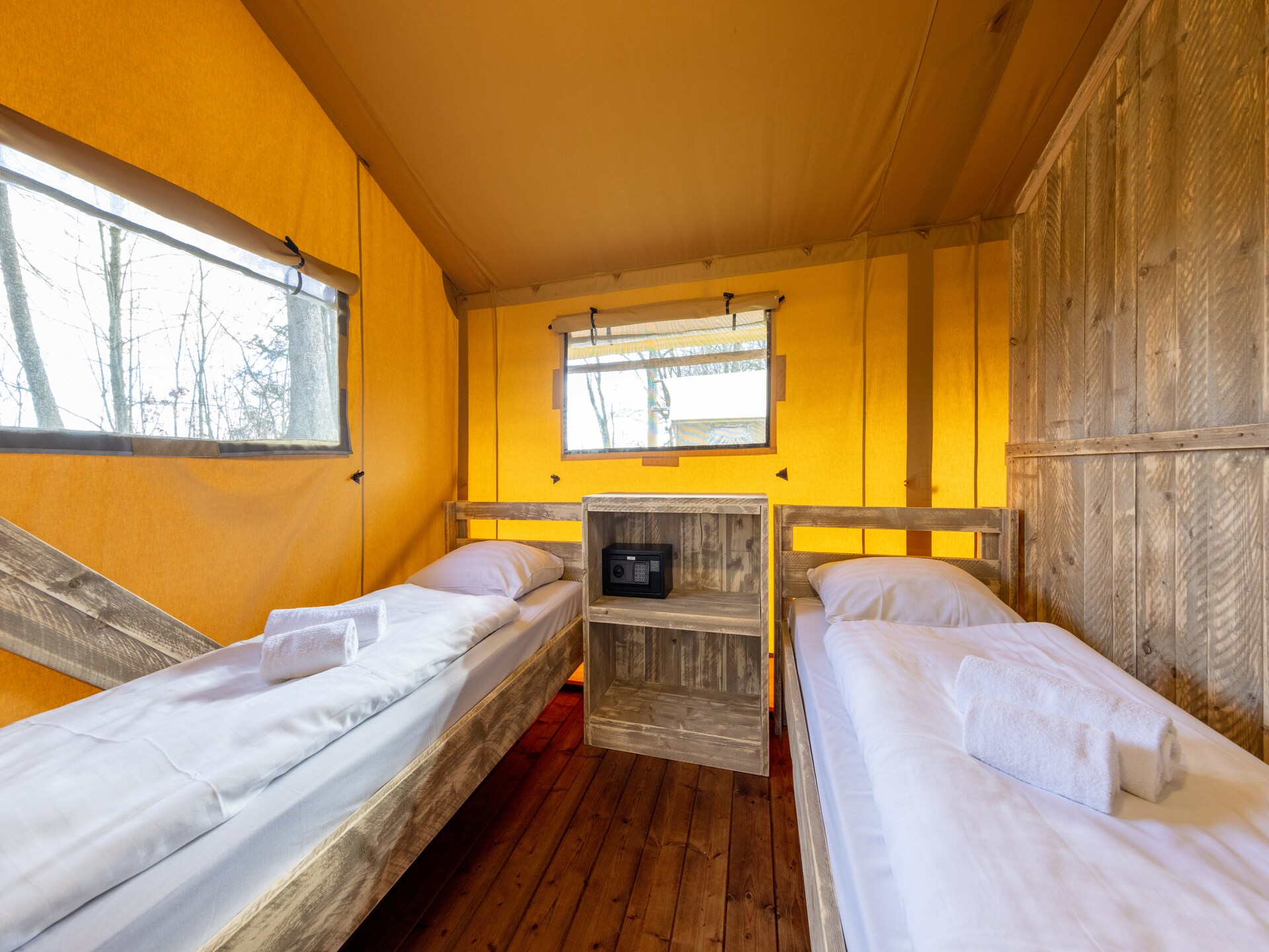 Glamping tentlodge met zwembad op bosrijk Hunzepark in Drenthe - foto 5