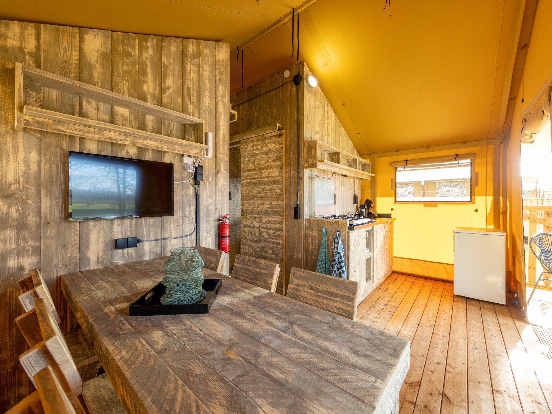 Glamping tentlodge met zwembad op bosrijk Hunzepark in Drenthe - foto 15