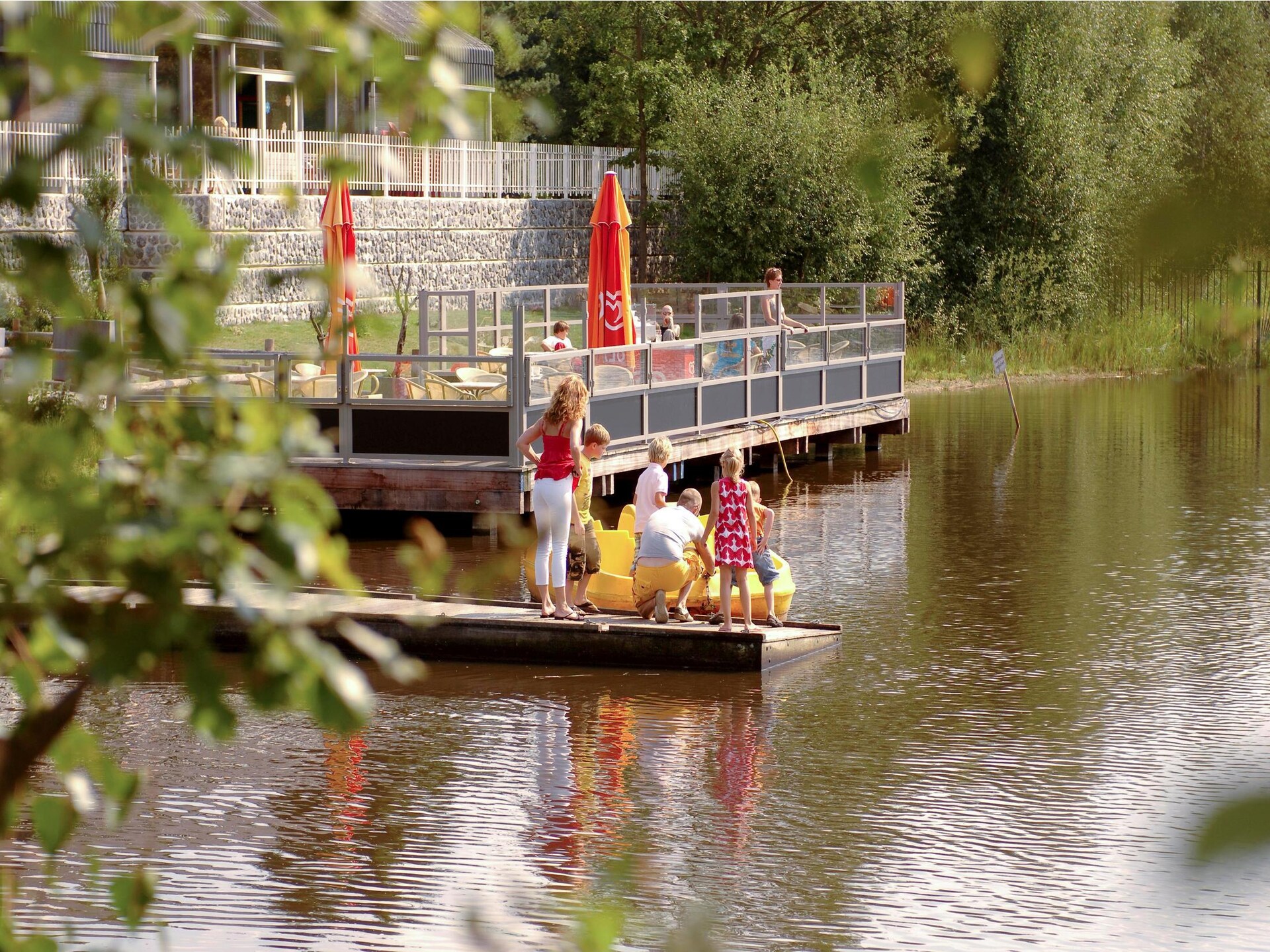 Safaritent met veranda op Bospark 't Wolfsven, 12 km van Eindhoven - foto 6