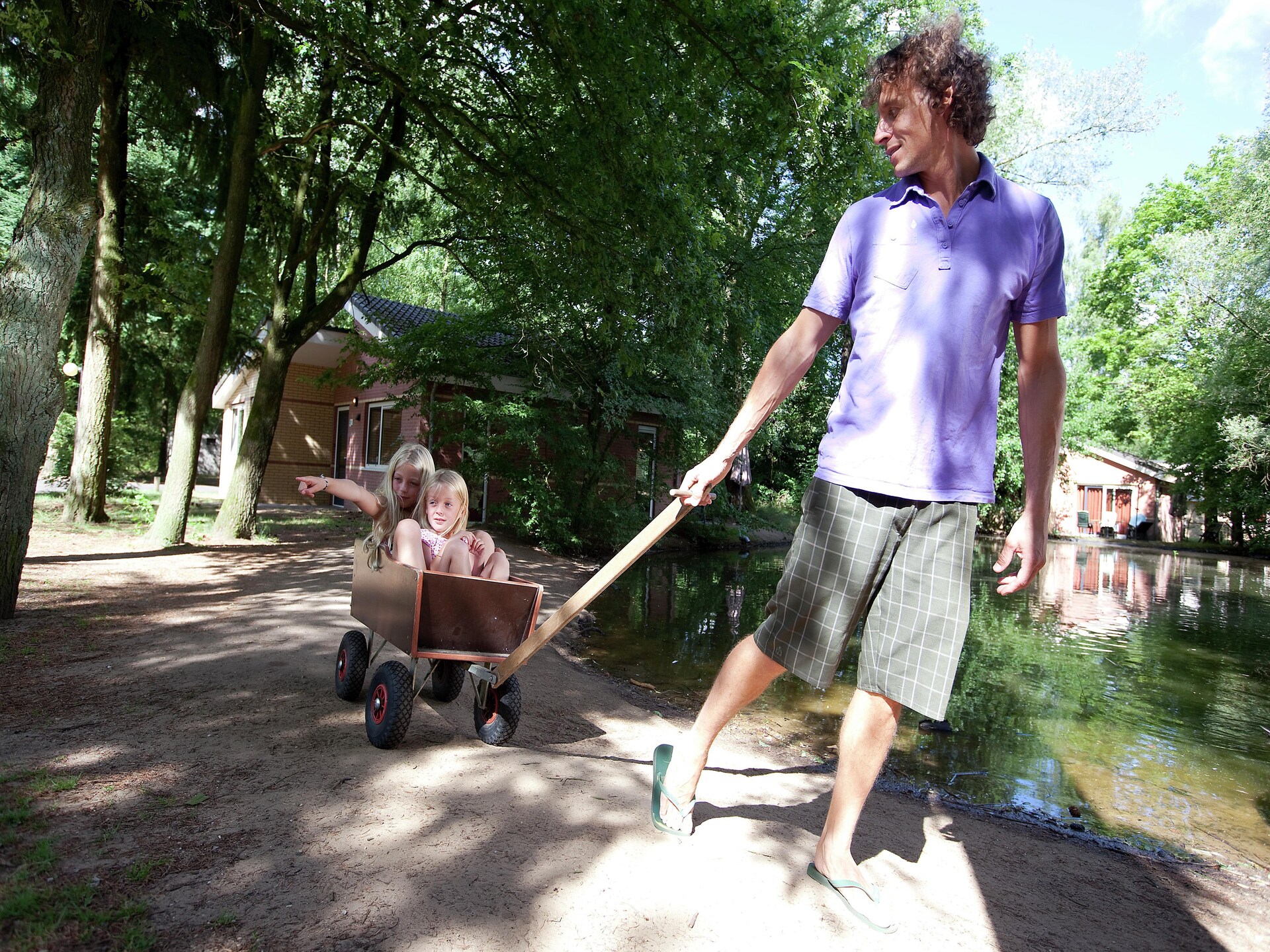 Gereno­veerde familiebungalow op de Veluwe, honden welkom bij Kootwijkerzand - foto 35