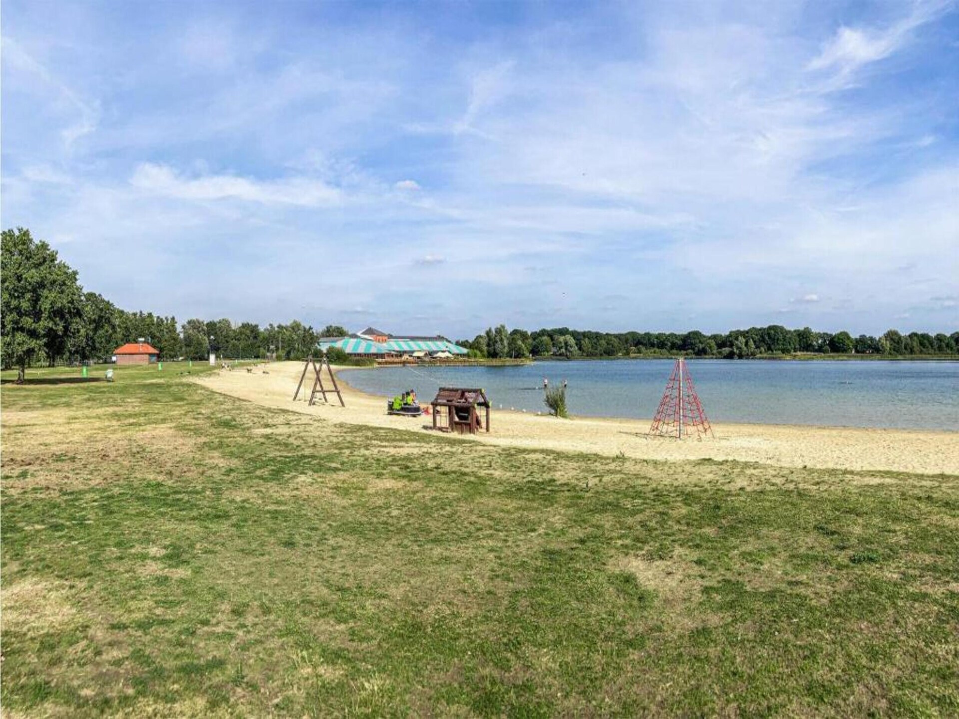 Vrijstaande bungalow op rustig vakantiepark in de Veluwse natuur bij Putten - foto 22