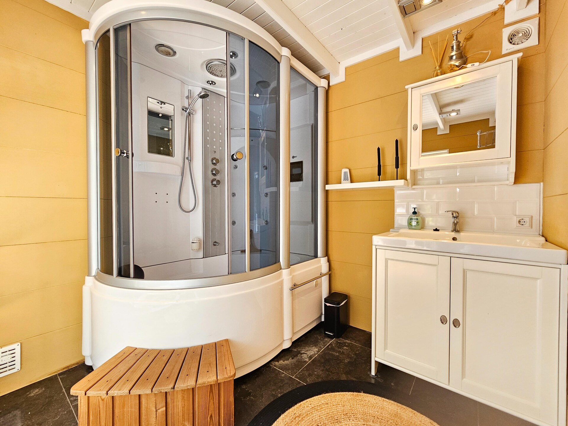 Wellness chalet met jacuzzi op de Veluwe voor 4 personen - foto 35
