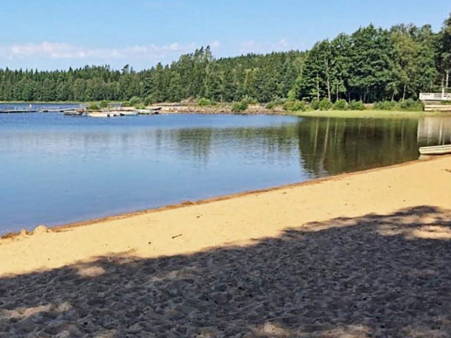 Vrijstaand vakantiehuis aan meer Holsjön met roeiboot en sauna - foto 33