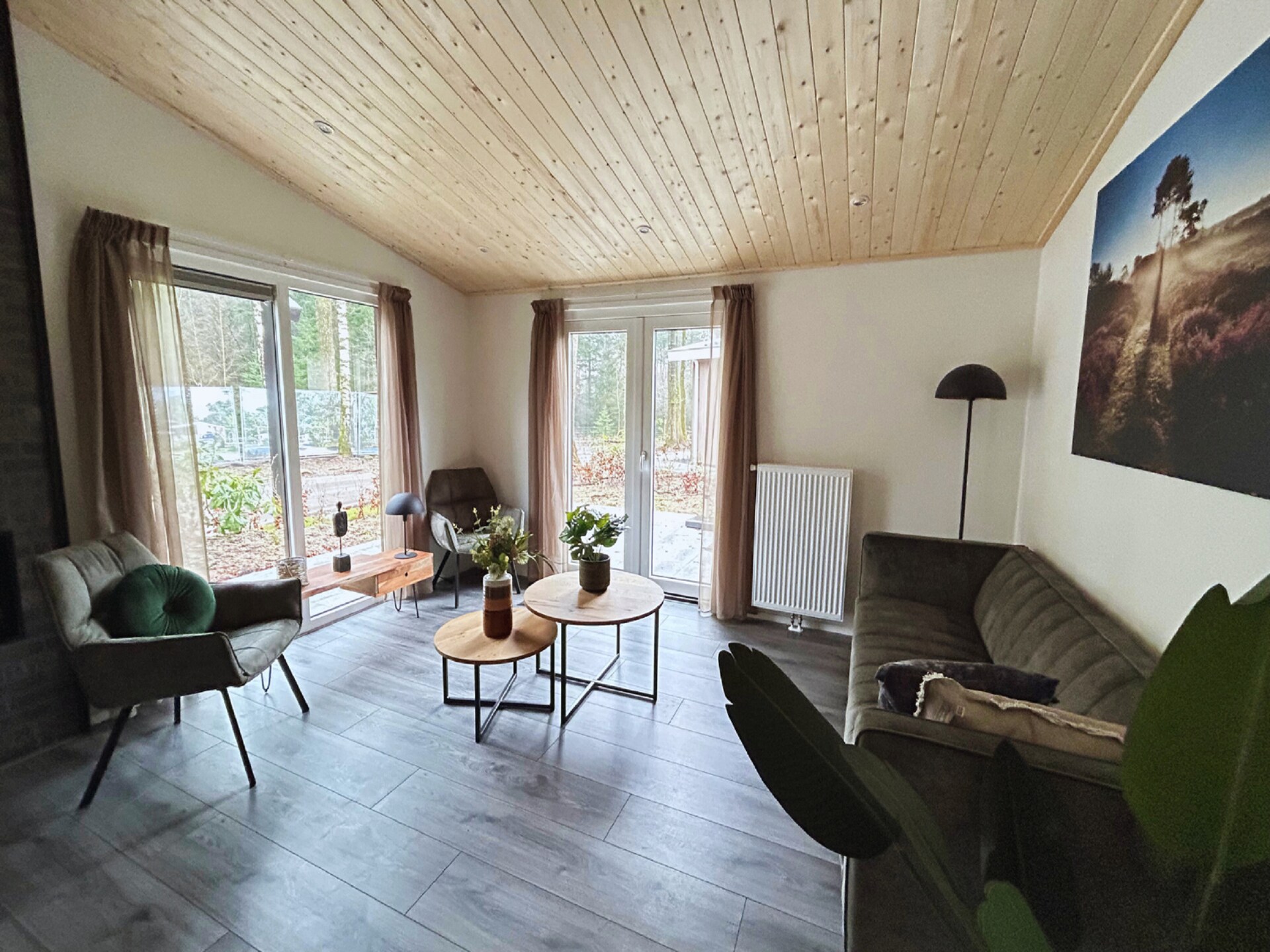 Vrijstaand boshuis op de Veluwe met terras en zwembadtoegang - foto 9