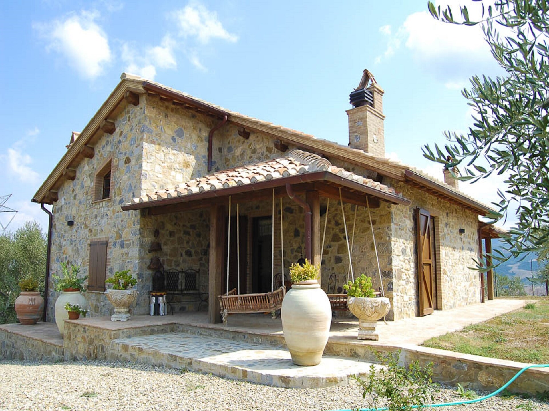 Ruim Toscaans vakantiehuis met privézwembad, sauna en jacuzzi in Seggiano - foto 1
