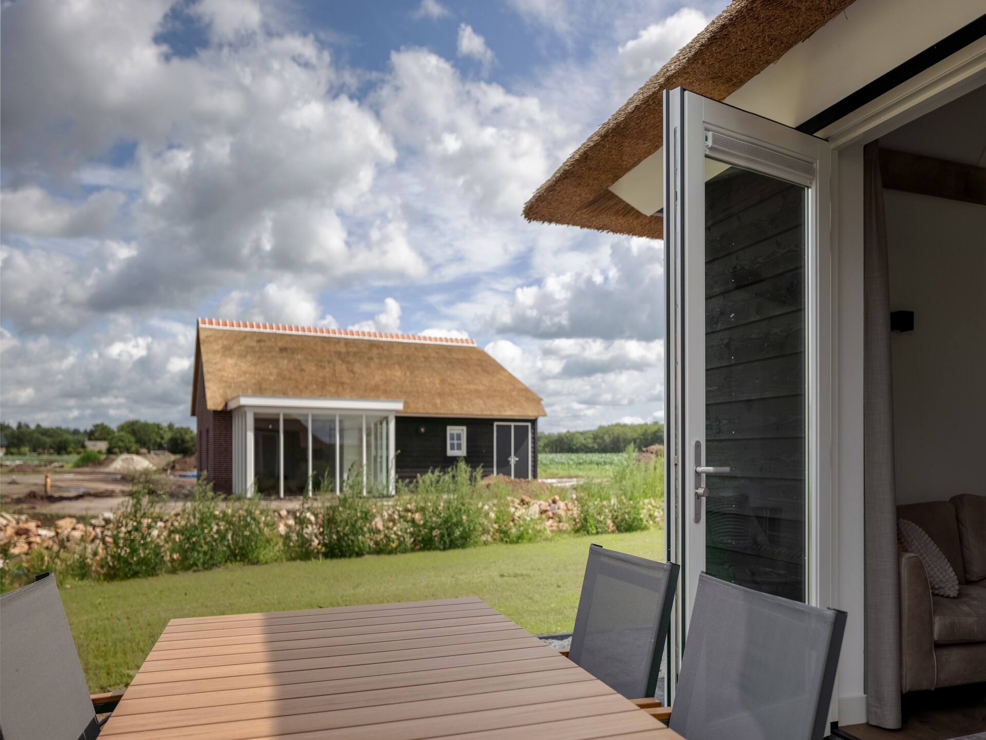 Vrijstaande rietgedekte villa met tuin op vakantiepark in Someren - foto 8