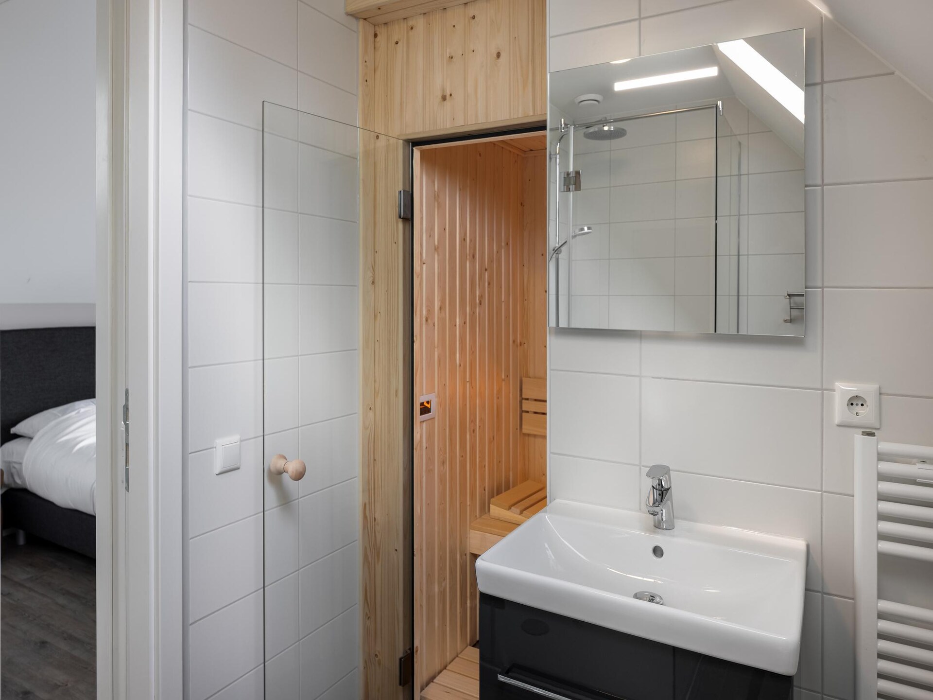 Luxe vrijstaande villa aan het Veerse Meer in Zeeland - foto 8