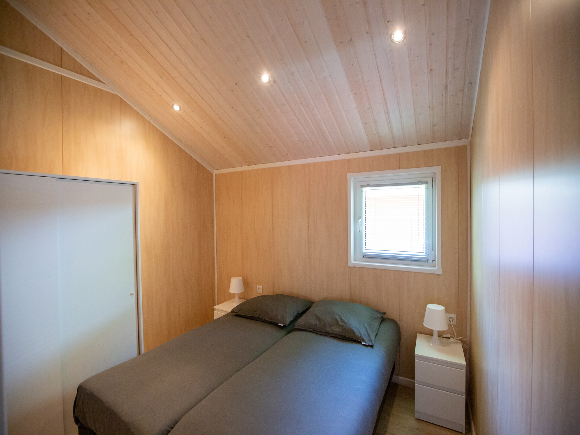 Vrijstaand chalet in Land van de Zaligheden, met zwembad op park - foto 4