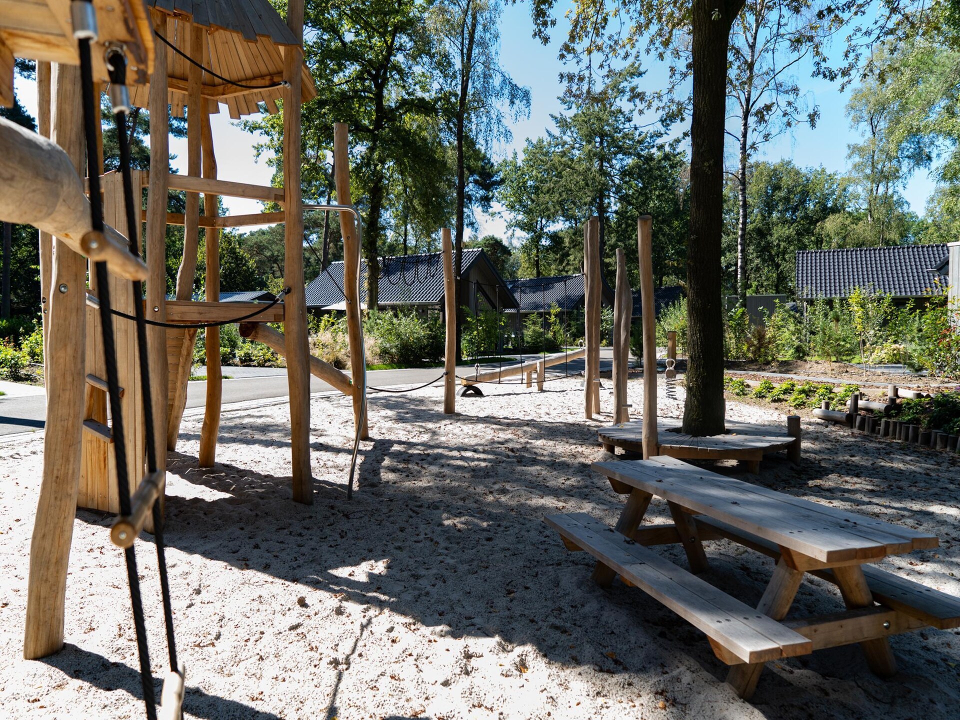 Charmante vrijstaande lodge op vakantiepark in groene omgeving Oirschot - foto 18