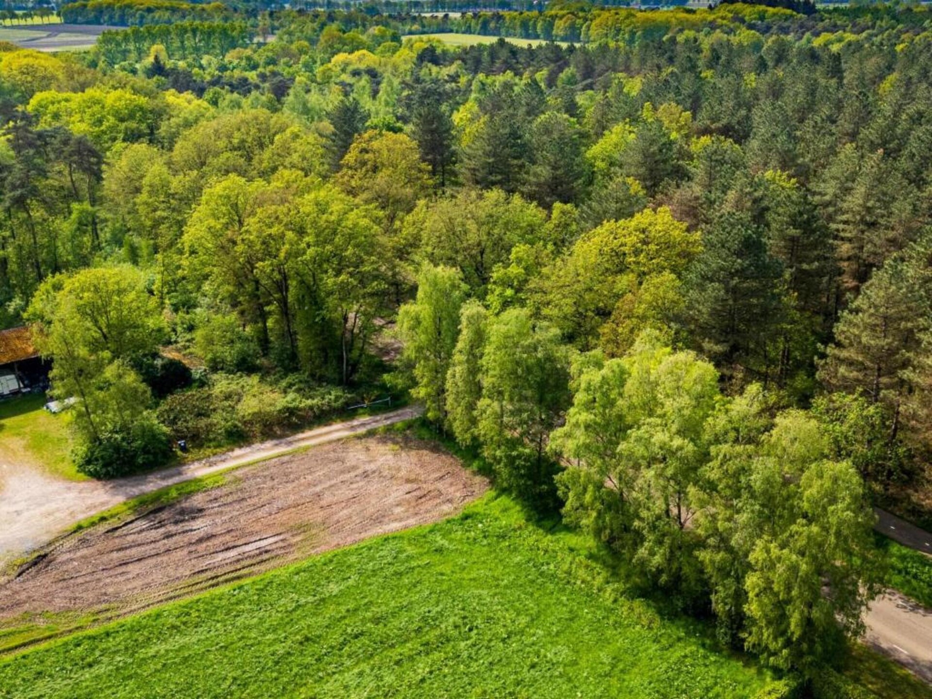 Charmante vrijstaande lodge op vakantiepark in groene omgeving Oirschot - foto 28
