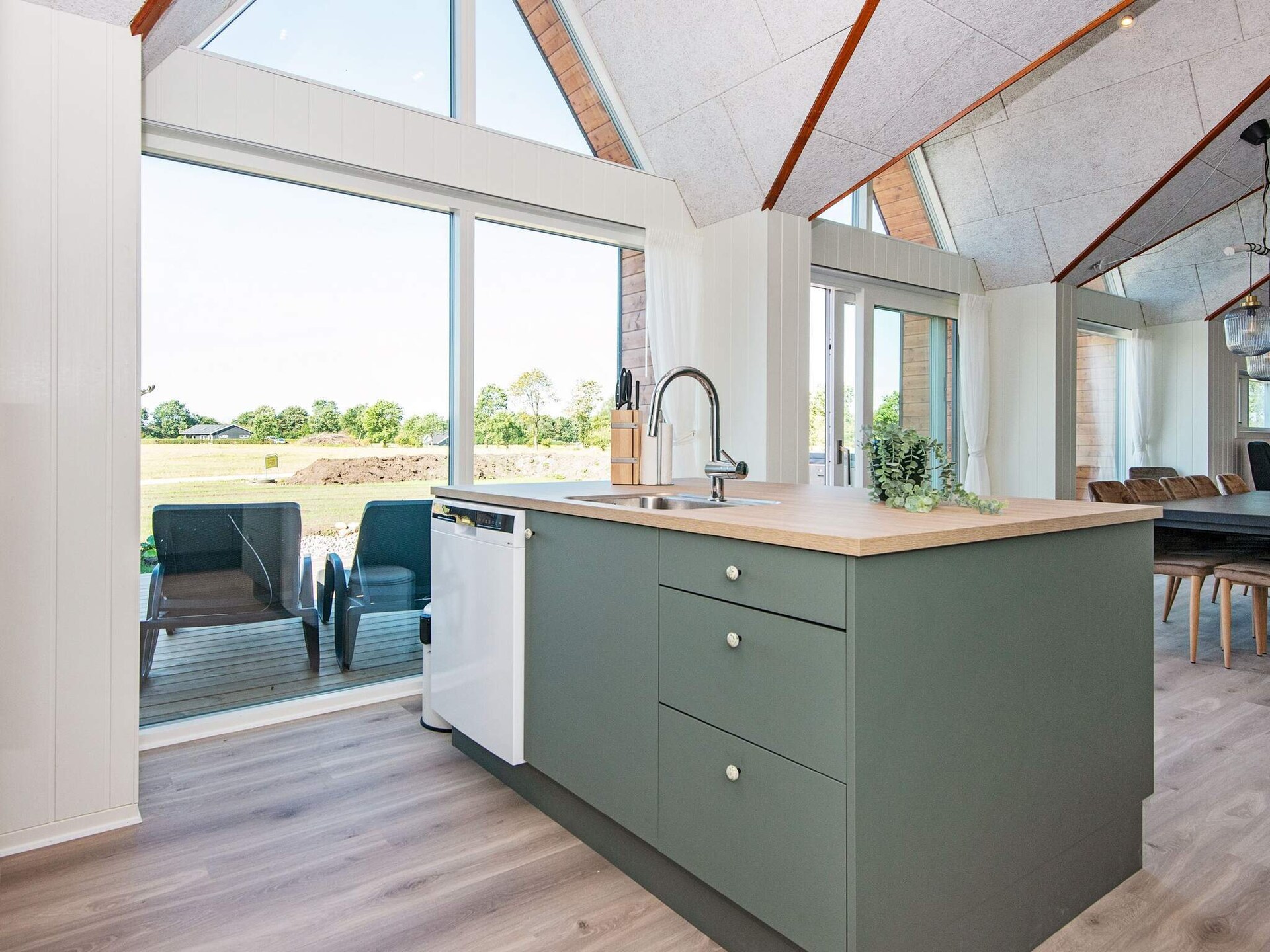 Op 300 m van het meer: Modern vakantiehuis in Ansager voor 12 personen - foto 14