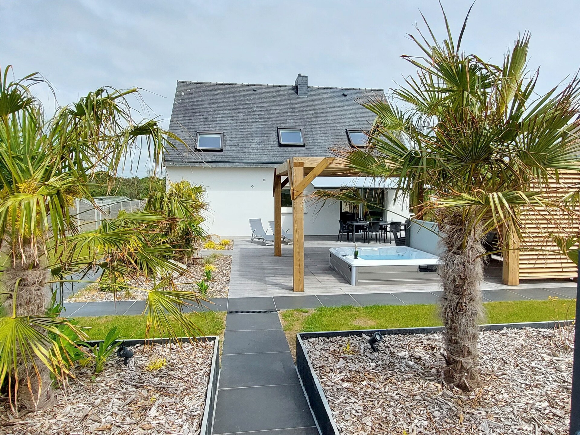 Op 950 m van zee: Modern vakantiehuis met jacuzzi in Plouarzel - foto 15