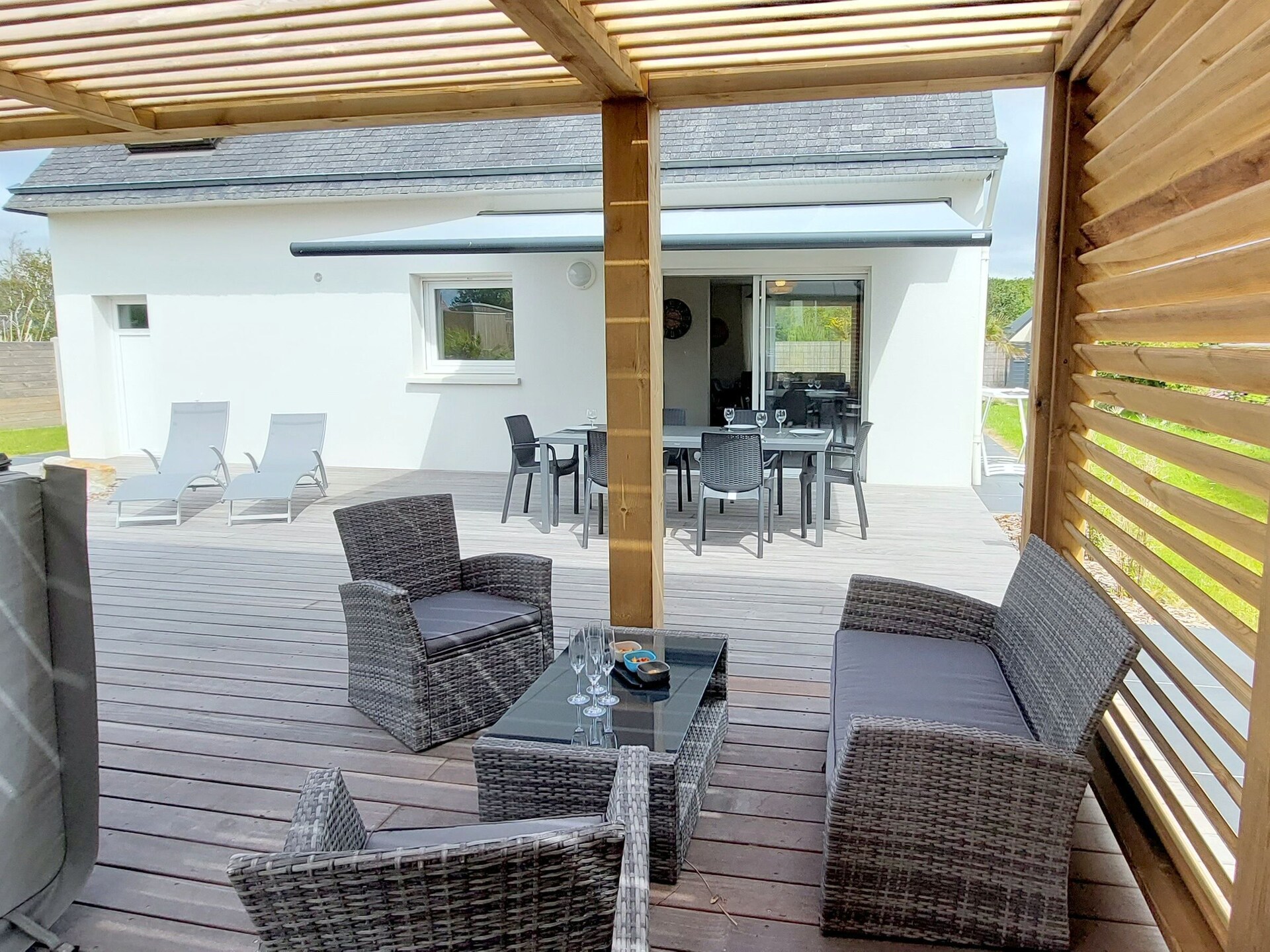 Op 950 m van zee: Modern vakantiehuis met jacuzzi in Plouarzel - foto 14