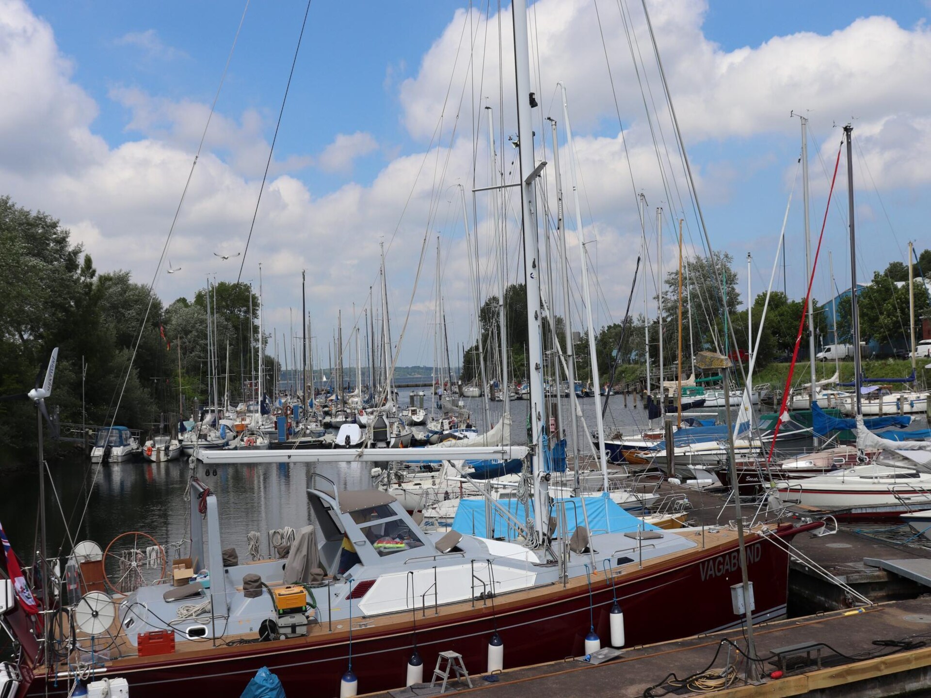 Moderne woonboot met dakterras en panoramisch havenzicht in Flensburg - foto 17