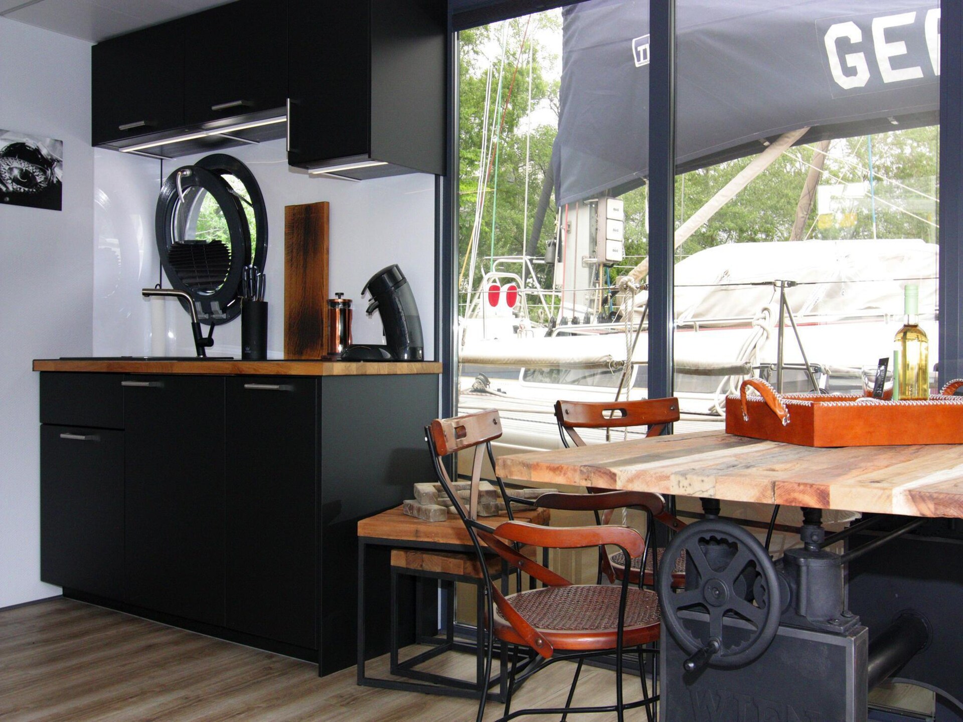 Moderne woonboot met dakterras en panoramisch havenzicht in Flensburg - foto 13