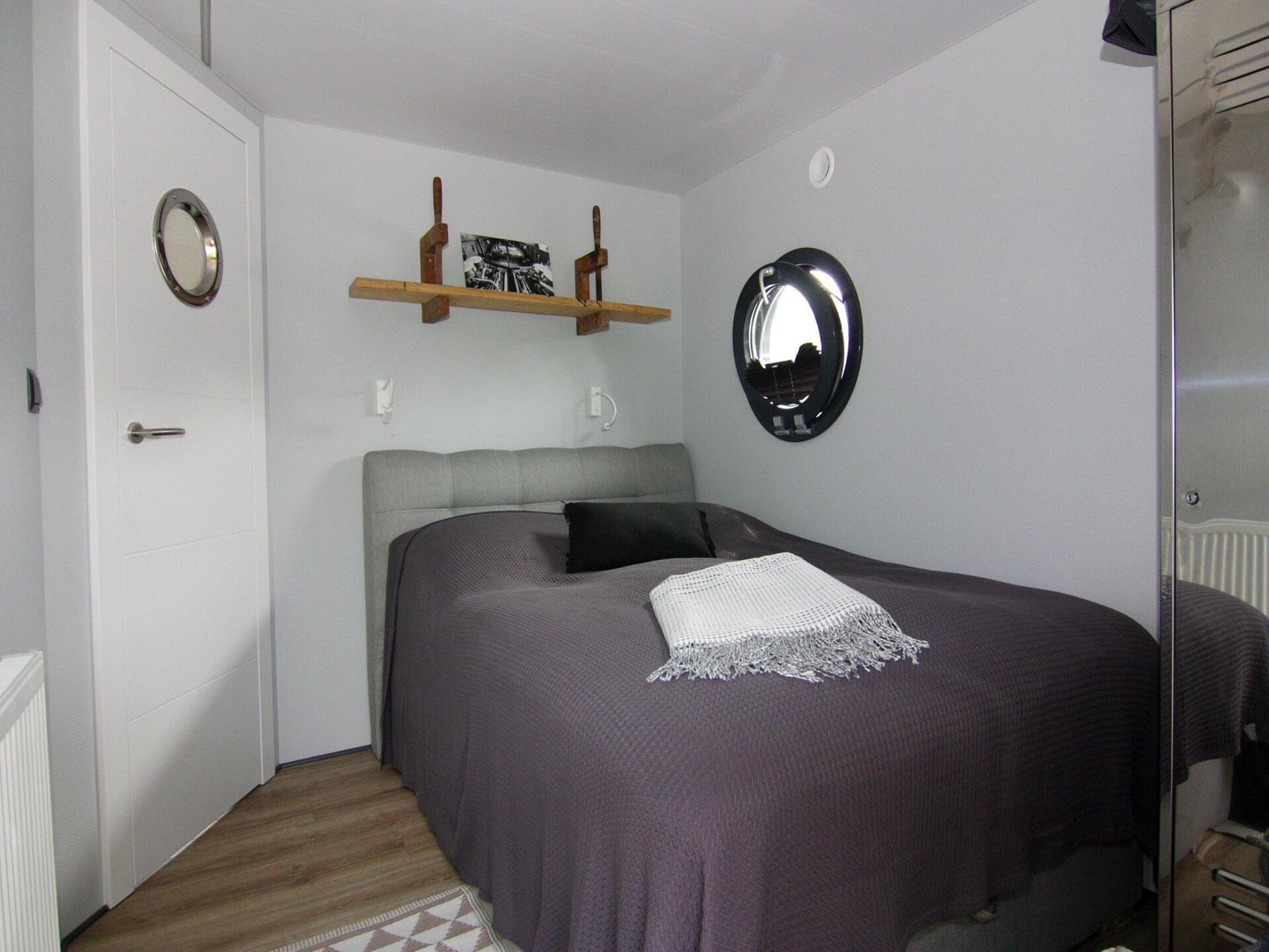Moderne woonboot met dakterras en panoramisch havenzicht in Flensburg - foto 15