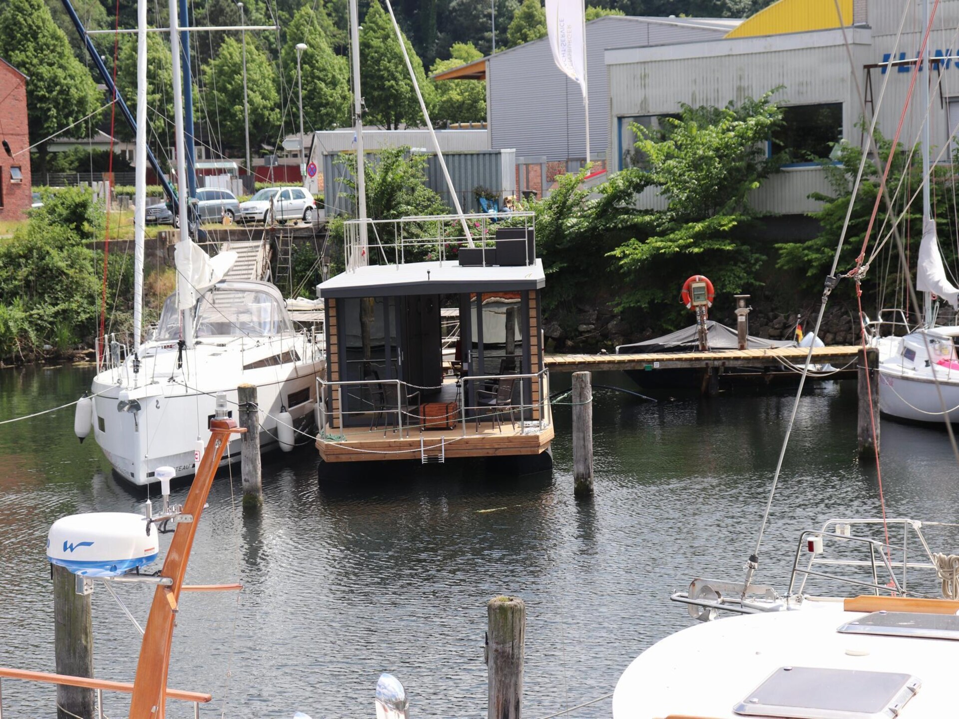 Moderne woonboot met dakterras en panoramisch havenzicht in Flensburg - foto 23