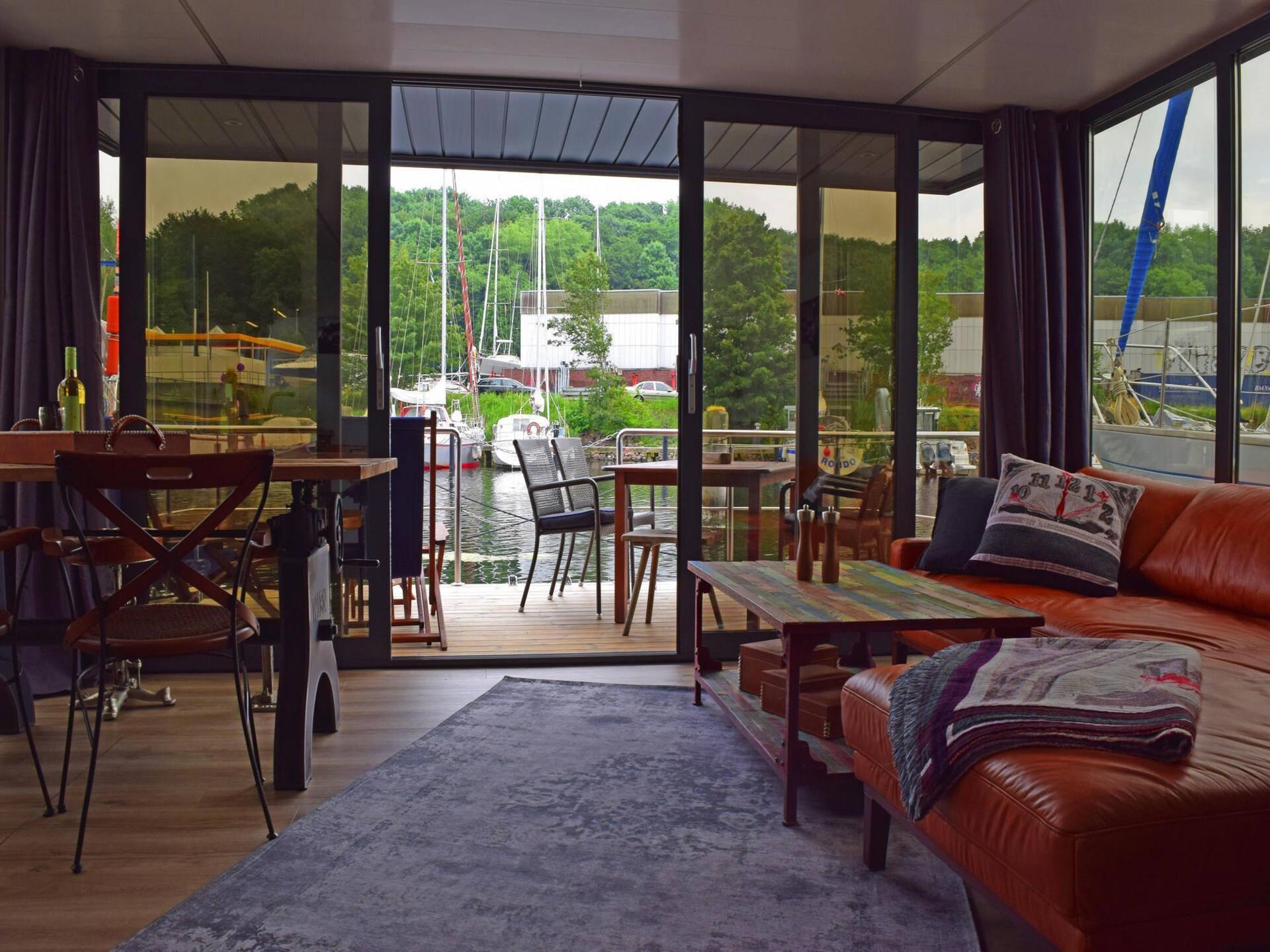 Moderne woonboot met dakterras en panoramisch havenzicht in Flensburg - foto 6