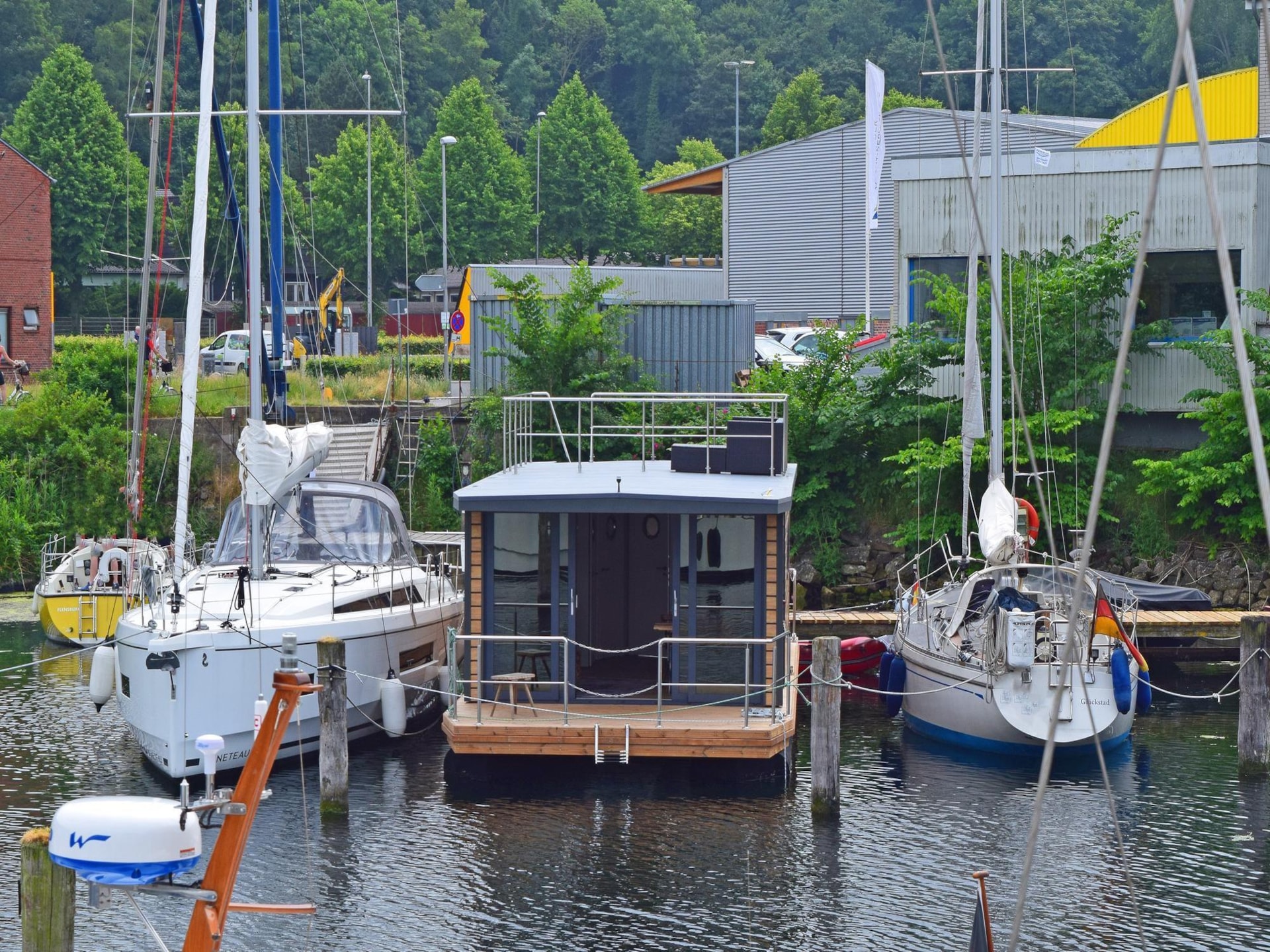 Unieke woonboot Hausboot Leni in de haven van Flensburg - foto 4