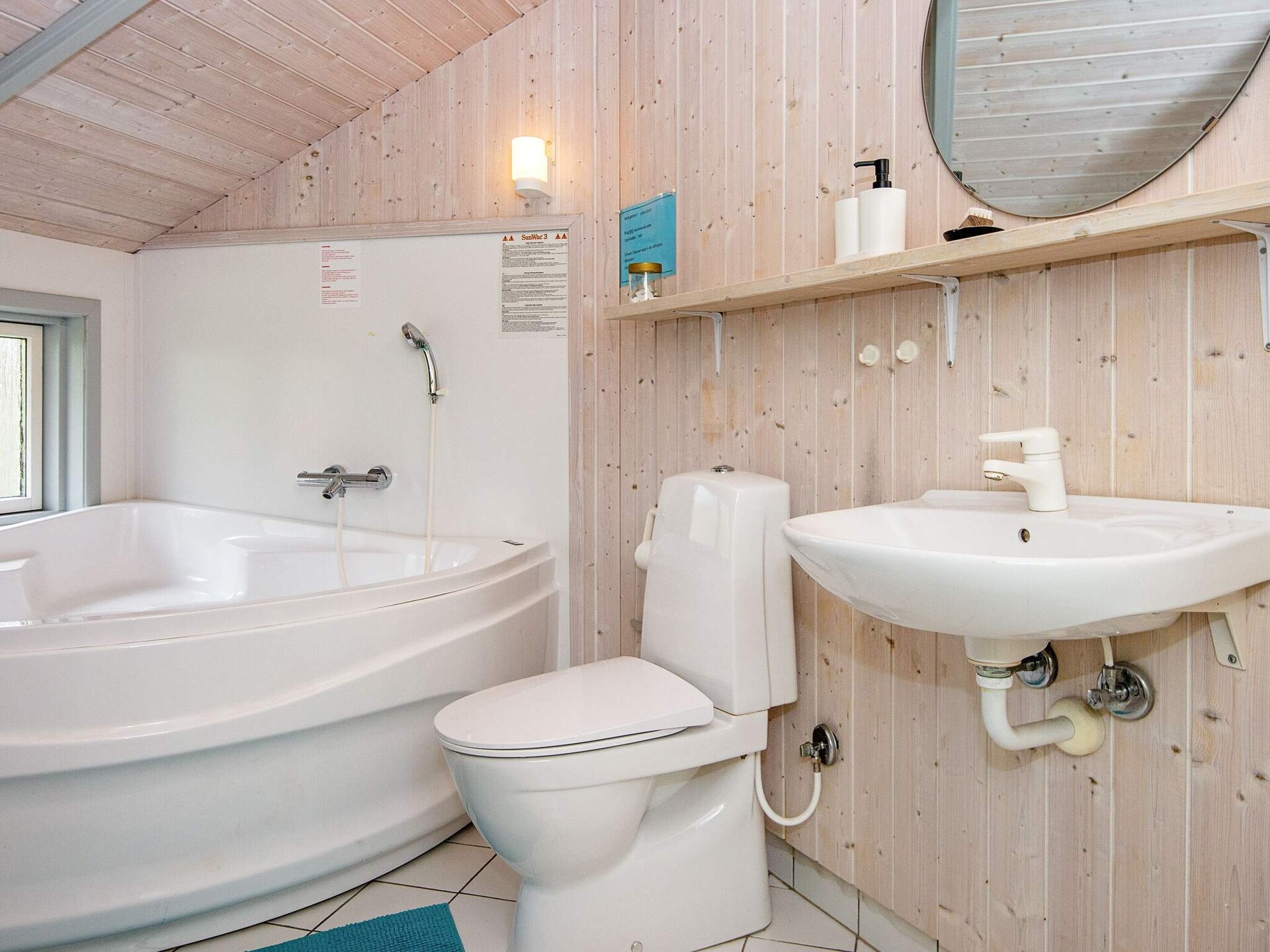 Vrijstaand vakantiehuis met sauna en whirlpool op 300 meter van het fjord - foto 35
