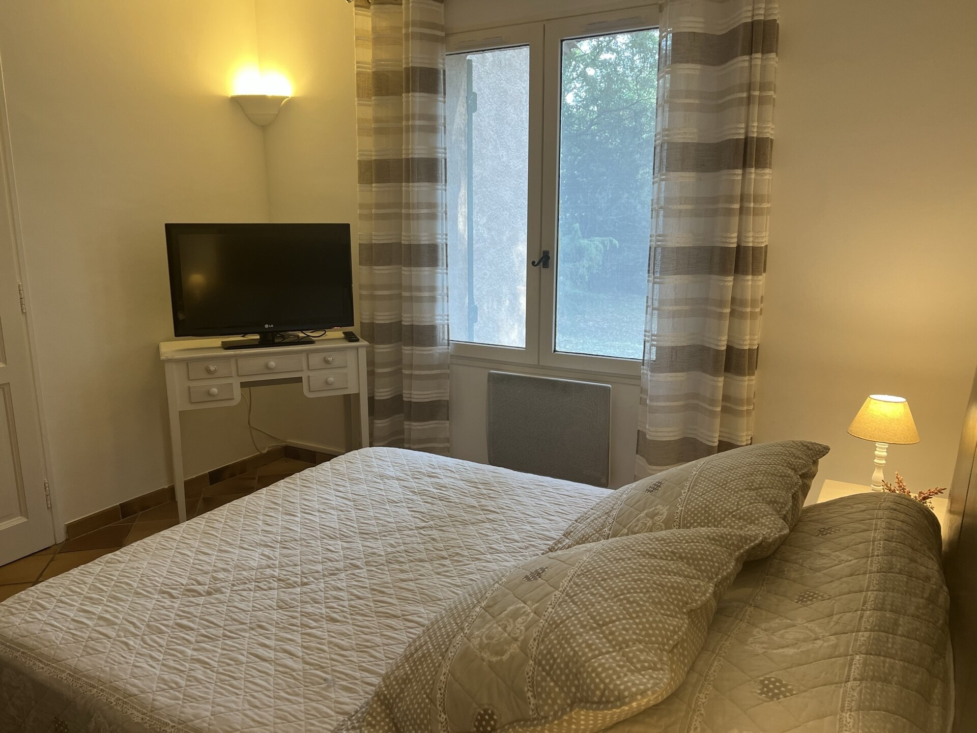 Sfeervol gelijkvloers huis met privézwembad en omheinde tuin in Draguignan - foto 18