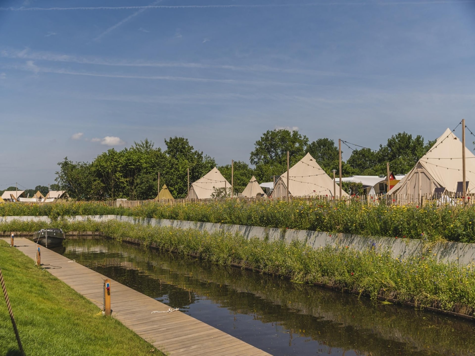 Wellness glamping aan de rivier de Regge in Zuna - foto 11