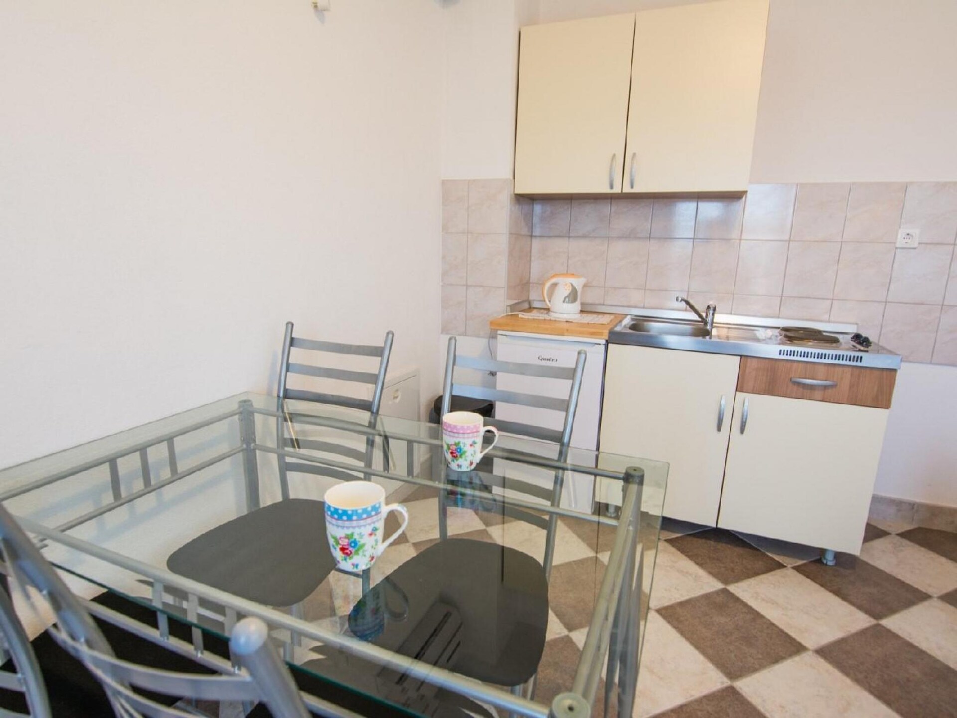Ruim appartement voor 8 personen met zwembad nabij Biograd - foto 13