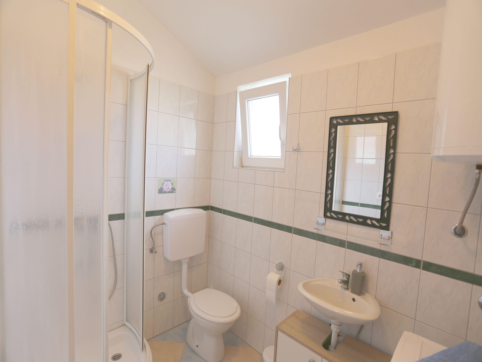 Ruim appartement voor 8 personen met zwembad nabij Biograd - foto 18