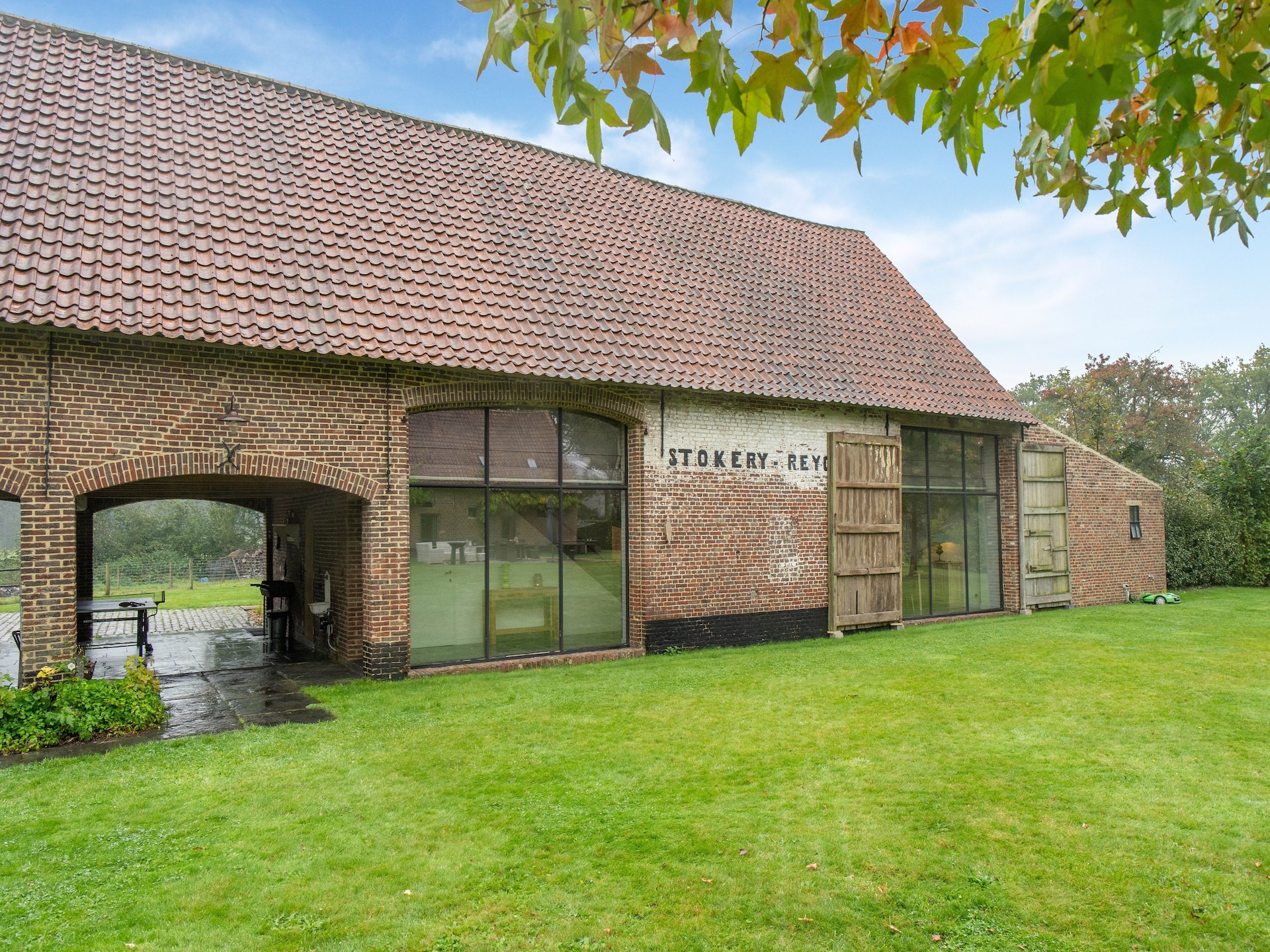 8-persoons vakantiehuis met zwembad en sauna in Beernem - foto 1