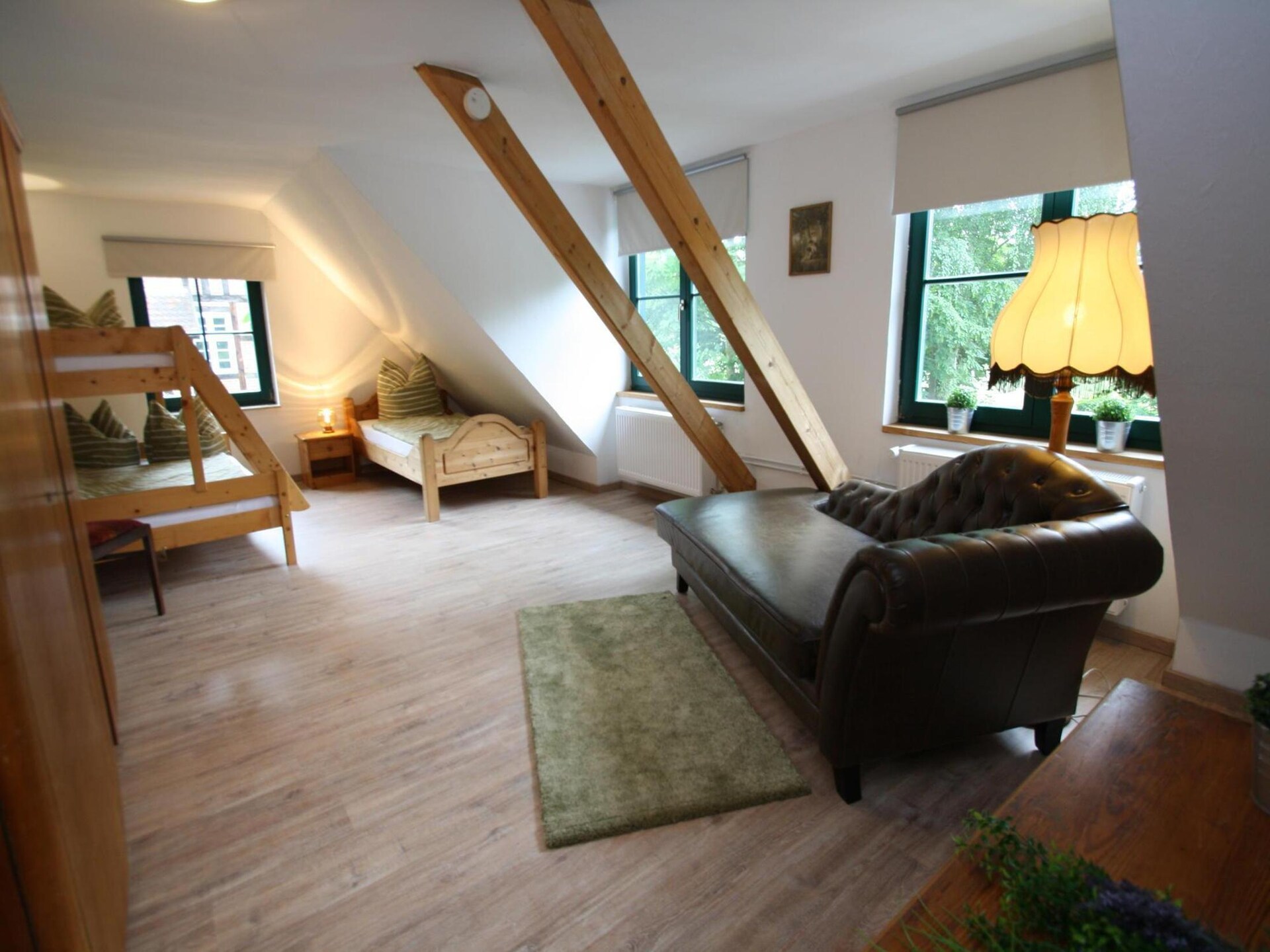 Gerenoveerd vakantiehuis op 150m van de Krakower Obersee met grote tuin - foto 10