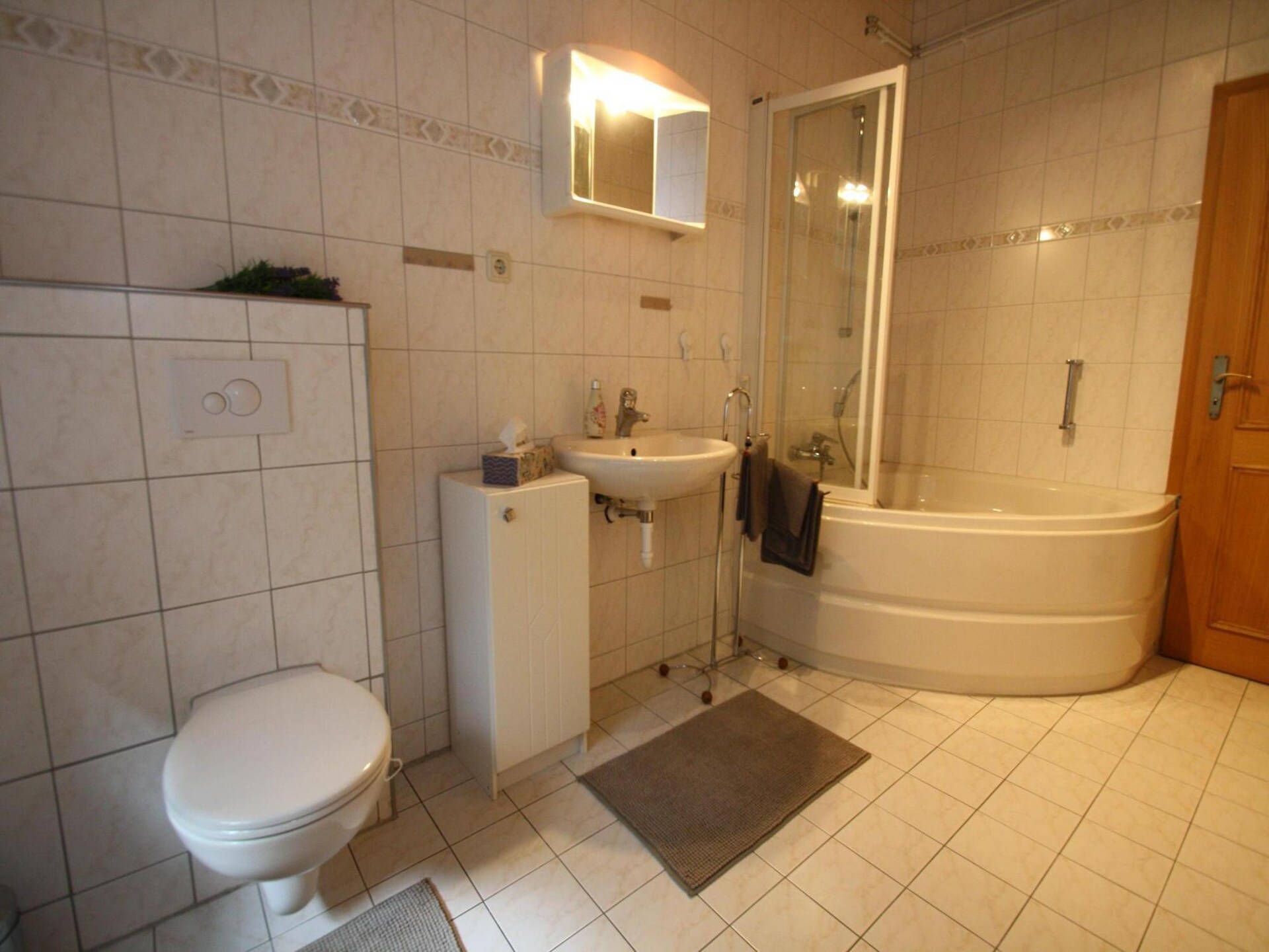 Gerenoveerd vakantiehuis op 150m van de Krakower Obersee met grote tuin - foto 11