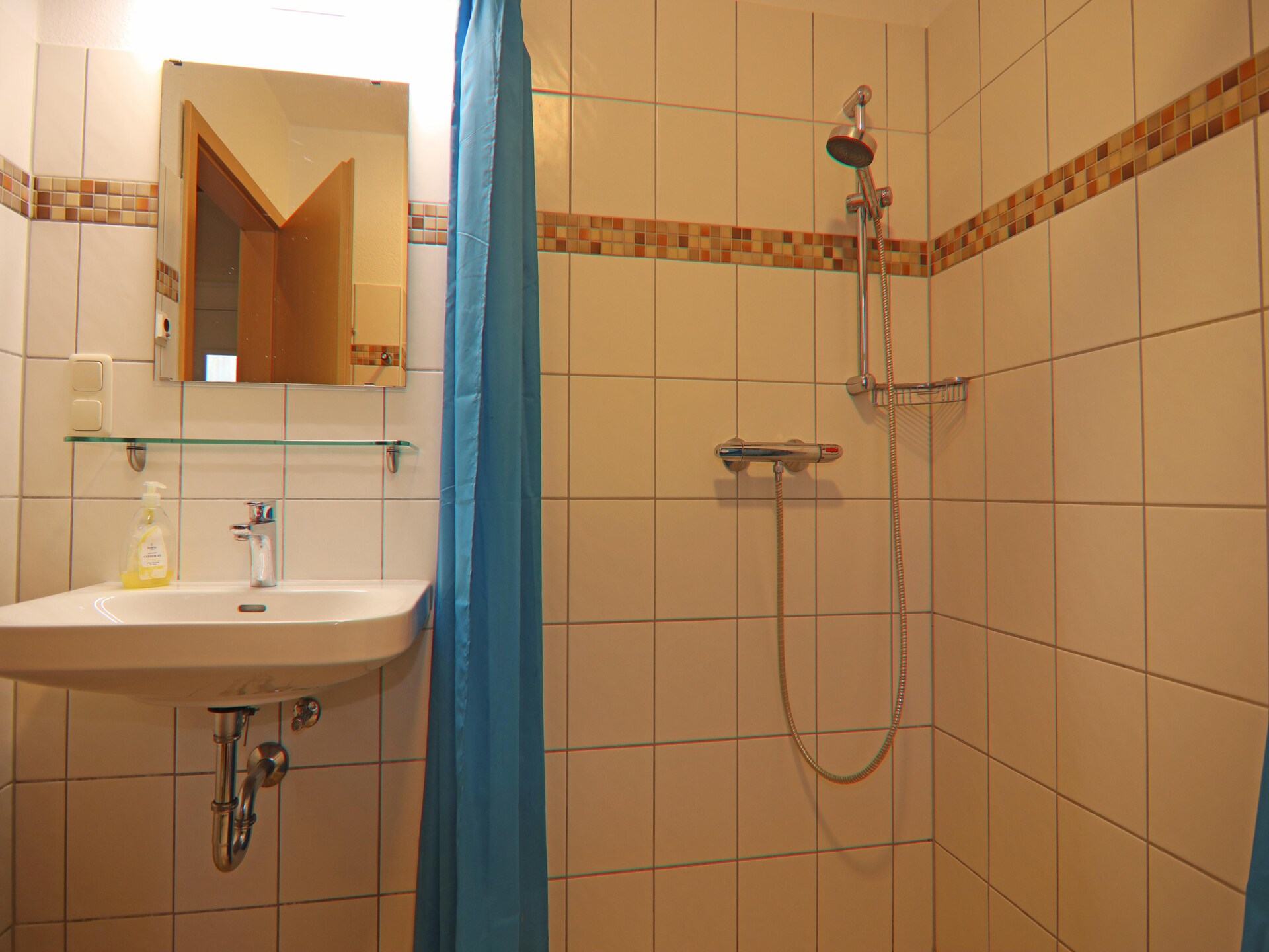 Op 300 m van zee: Ruim appartement in Trassenheide voor 8 personen - foto 42