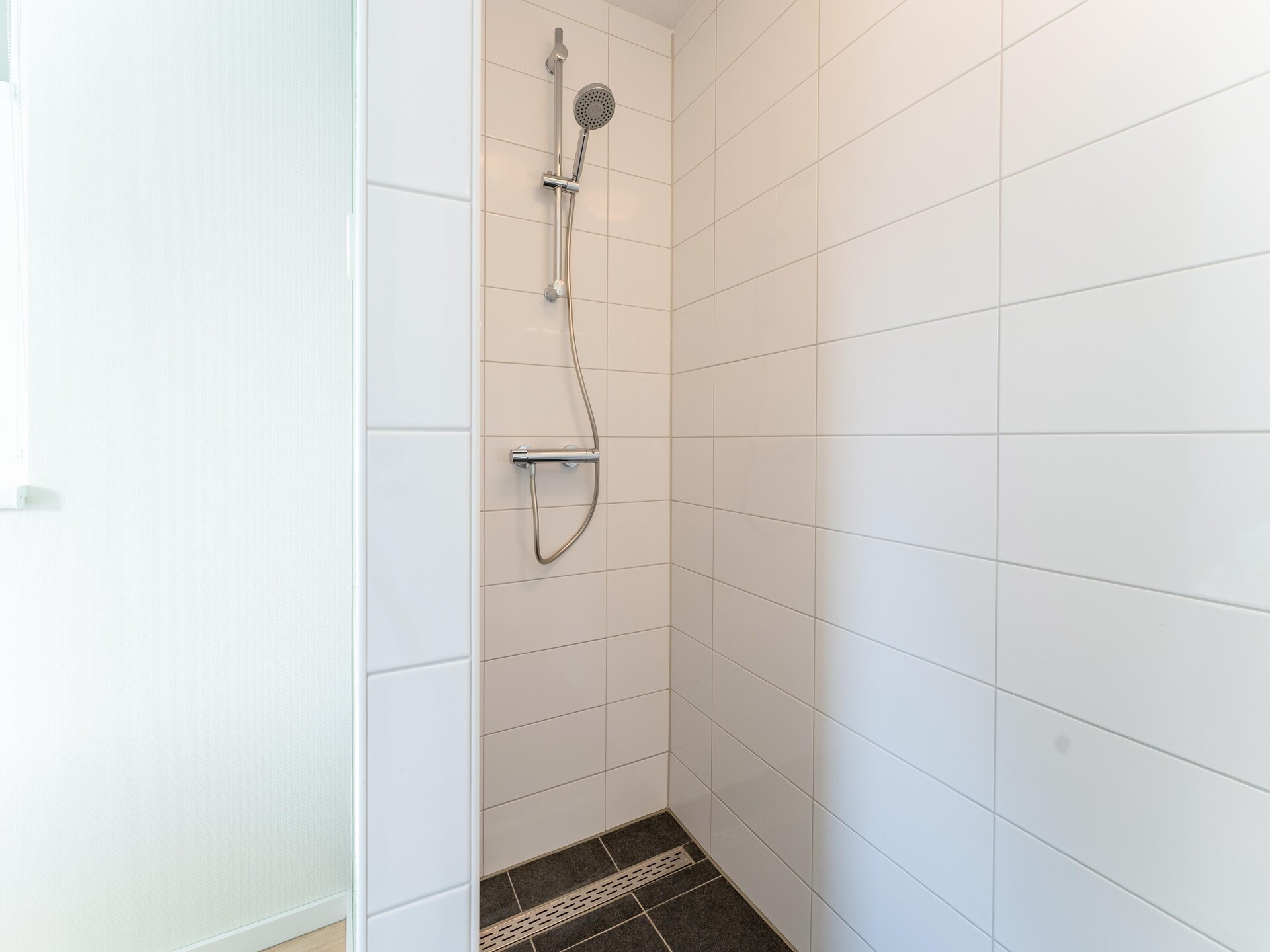 Stijlvol vakantiehuis De Smient: luxe, rust en hondvriendelijk strand op 450m - foto 24