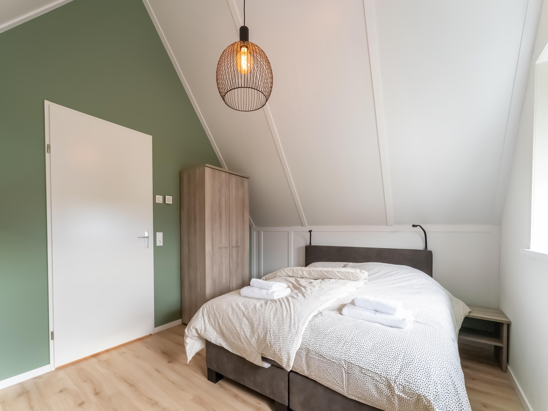 Luxe wellnessvakantiehuis De Reiger met bubbelbad, 300m van het strand - foto 16