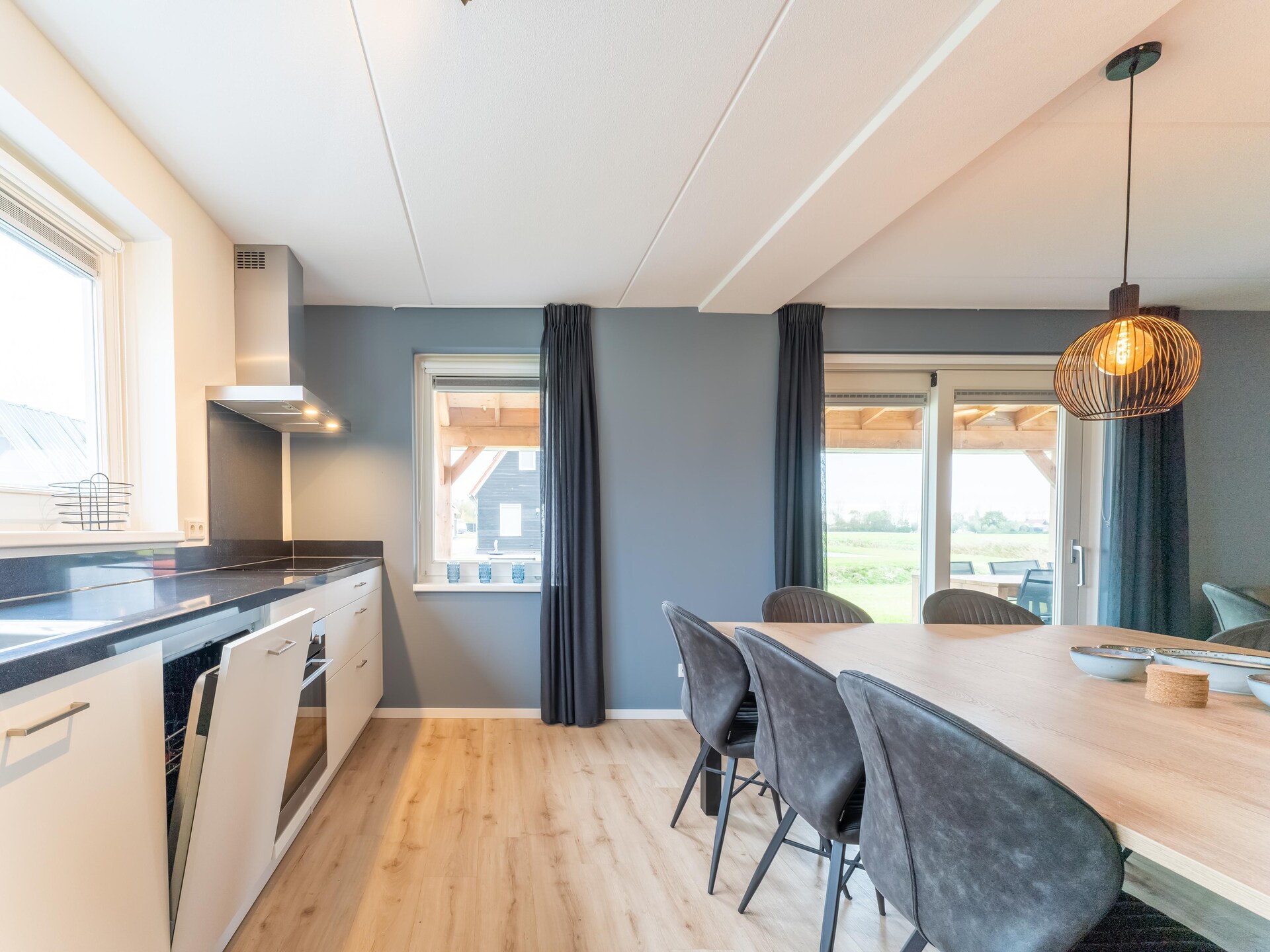 De Pelikaan: luxe vakantiehuis met sauna en bubbelbad aan de Zeeuwse kust - foto 14