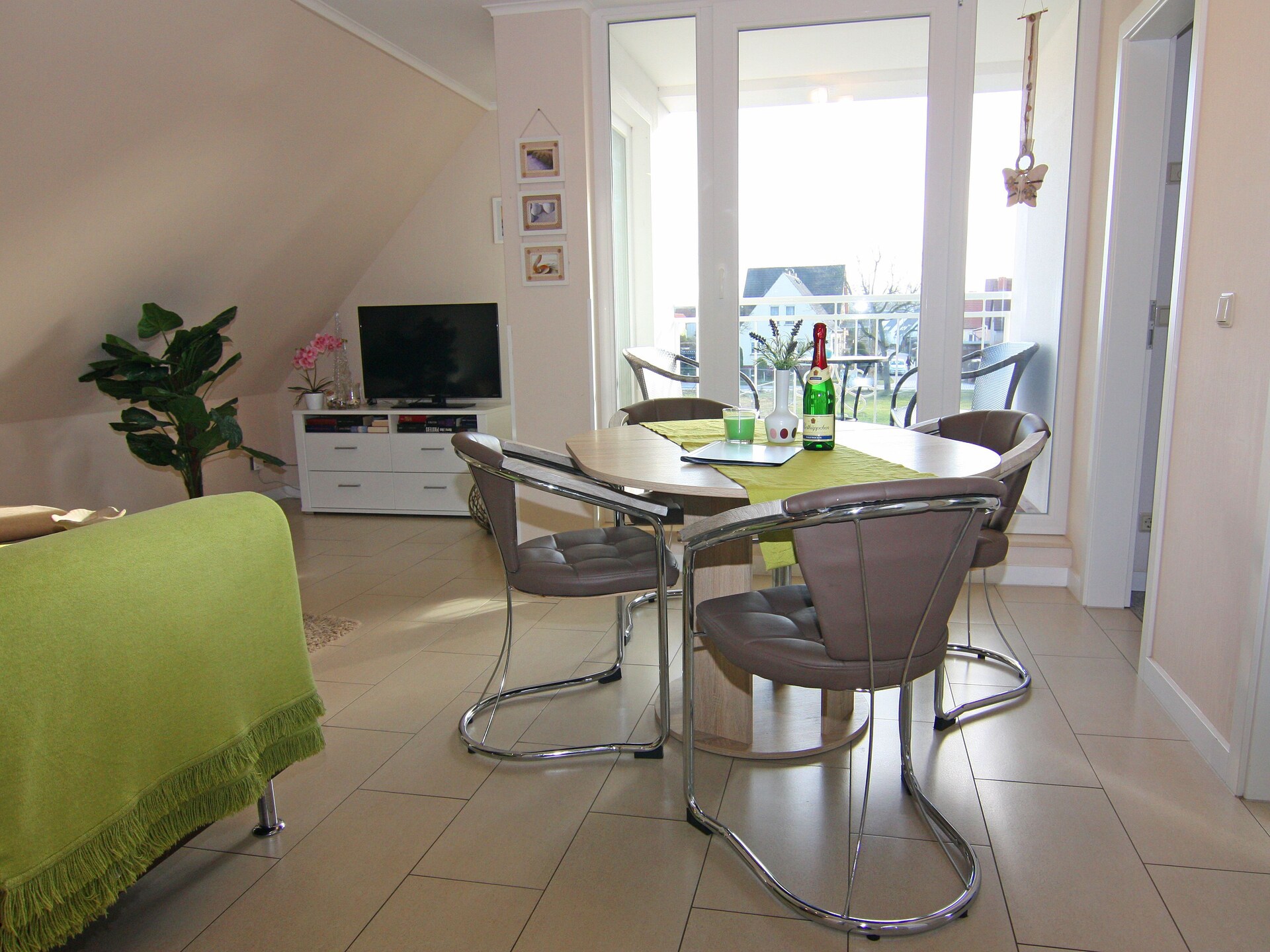 Stijlvol 6-persoons appartement op 700 meter van strand in Zinnowitz - foto 12