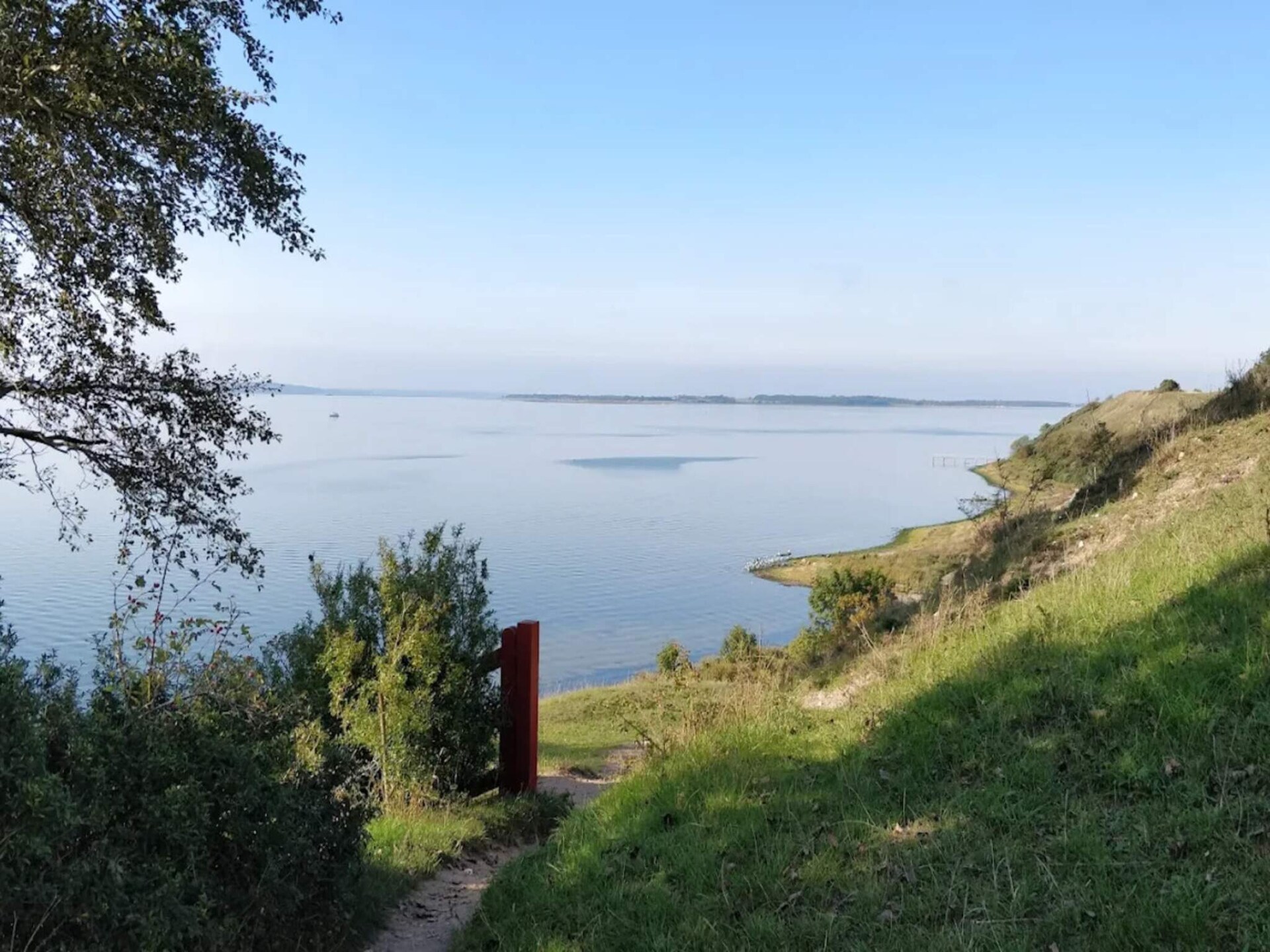 Stijlvol gerenoveerd vakantiehuis op 900 meter van het strand in Kirke Hyllinge - foto 19