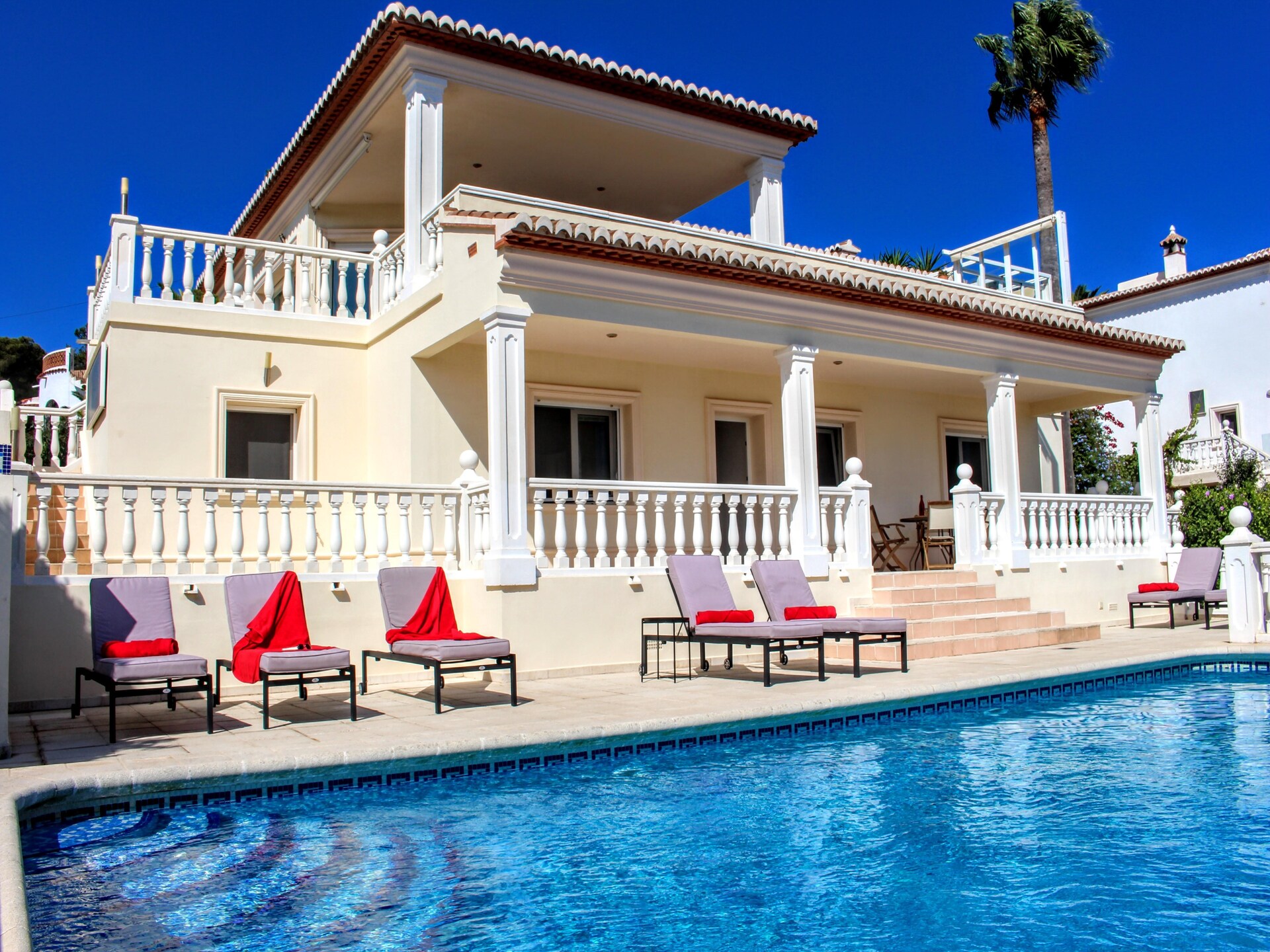 Zonnige designvilla met privézwembad en weids uitzicht in Javea - foto 2