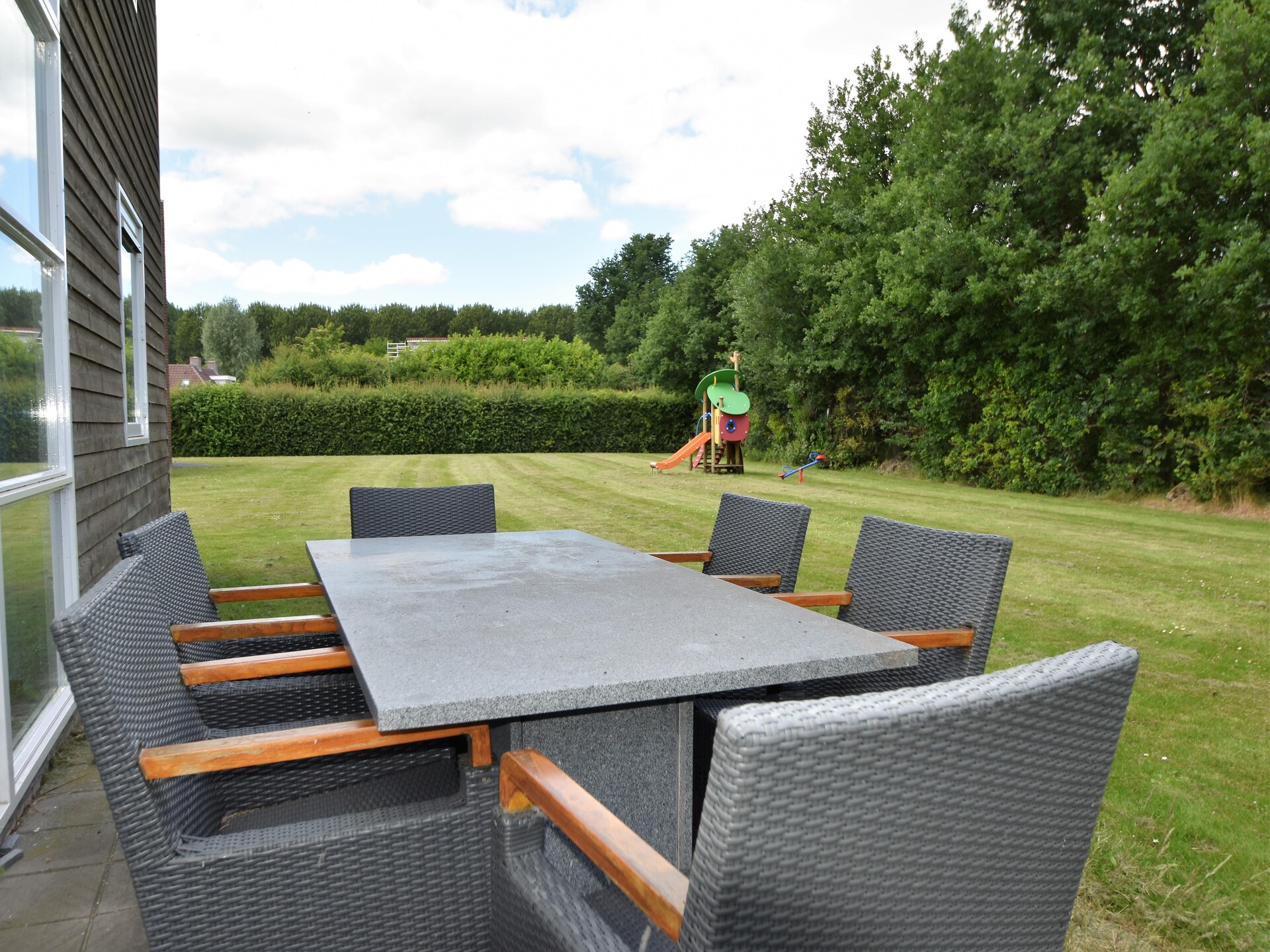 Horsterwold 22: Vrijstaand vakantiehuis met zwembad en tennisbaan in Zeewolde - foto 14