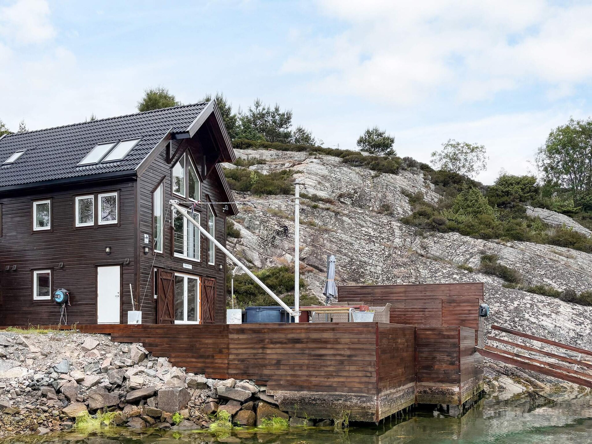 6-persoons vakantiehuis aan het meer in Urangsvåg met whirlpool - foto 12