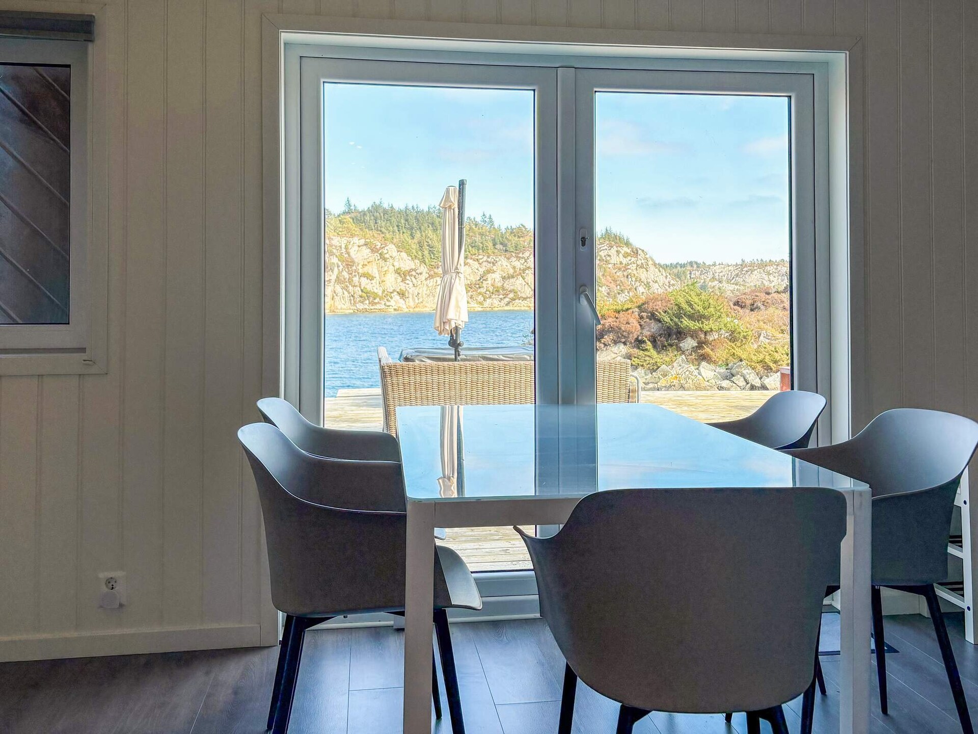 6-persoons vakantiehuis aan het meer in Urangsvåg met whirlpool - foto 65